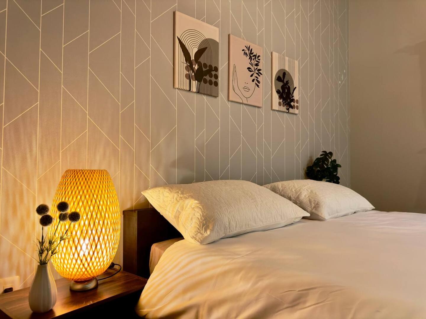 20 mins to KIX Izumisano Sta