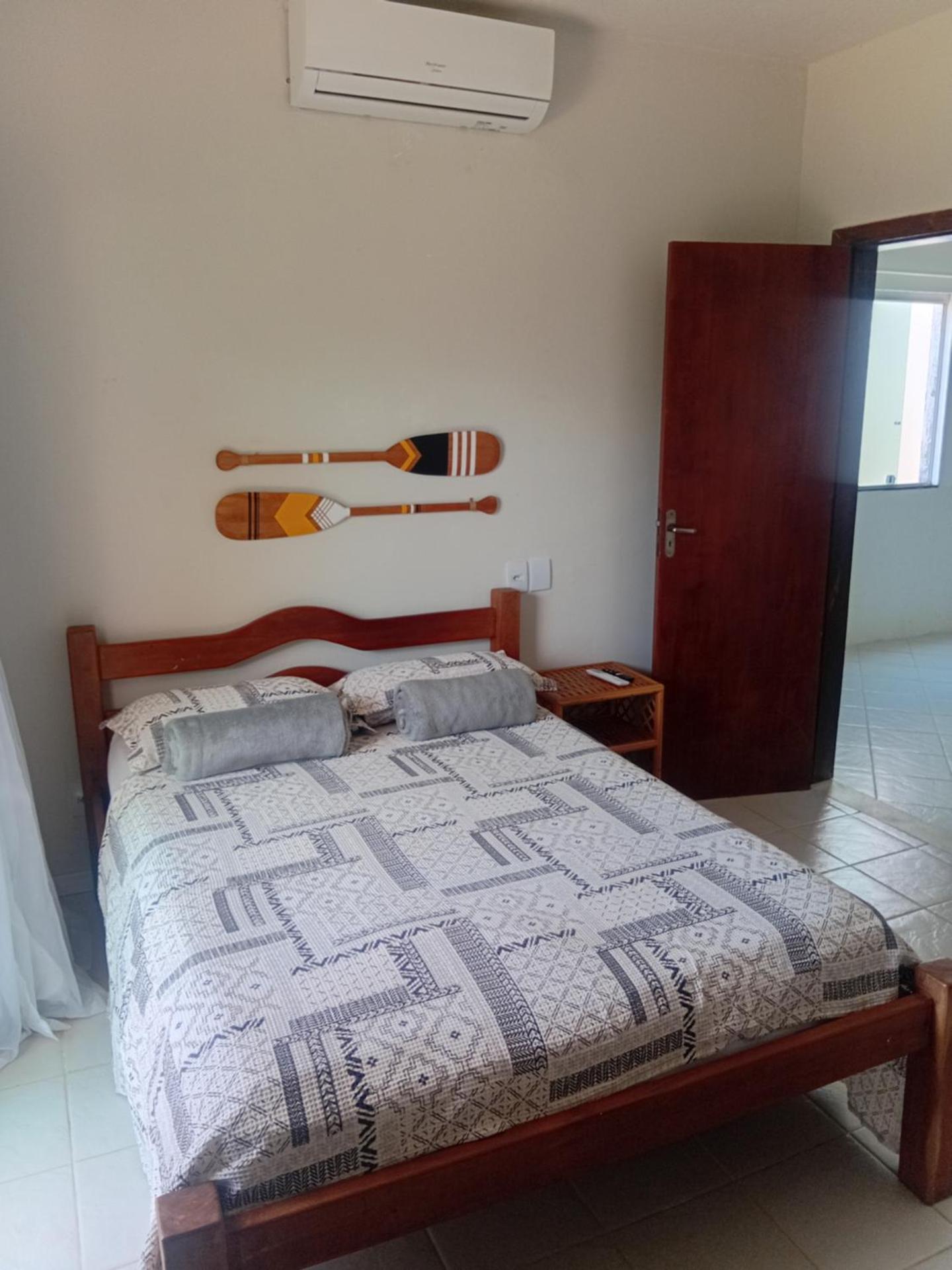 Excelente casa com Piscina