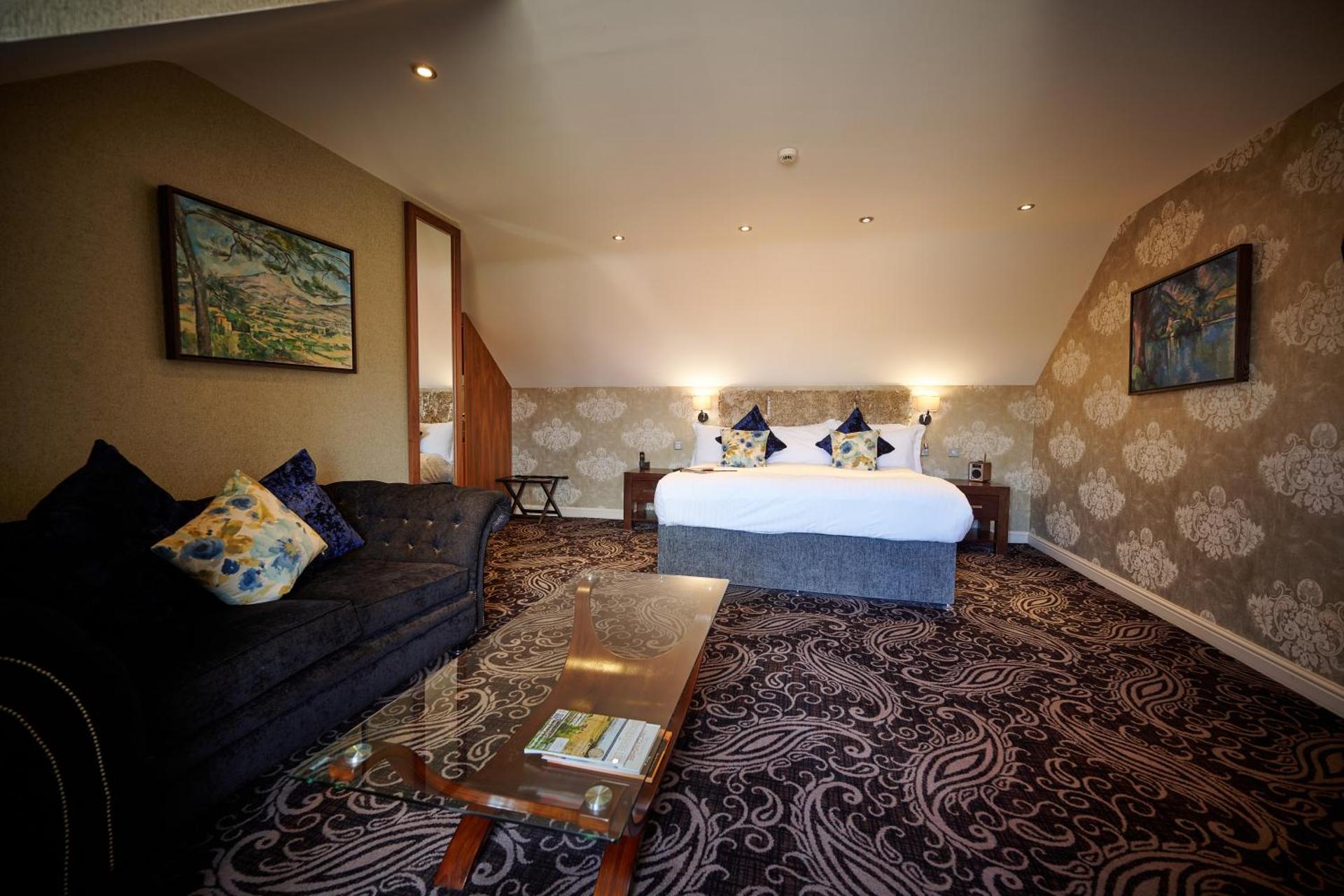 Photo of the whole room