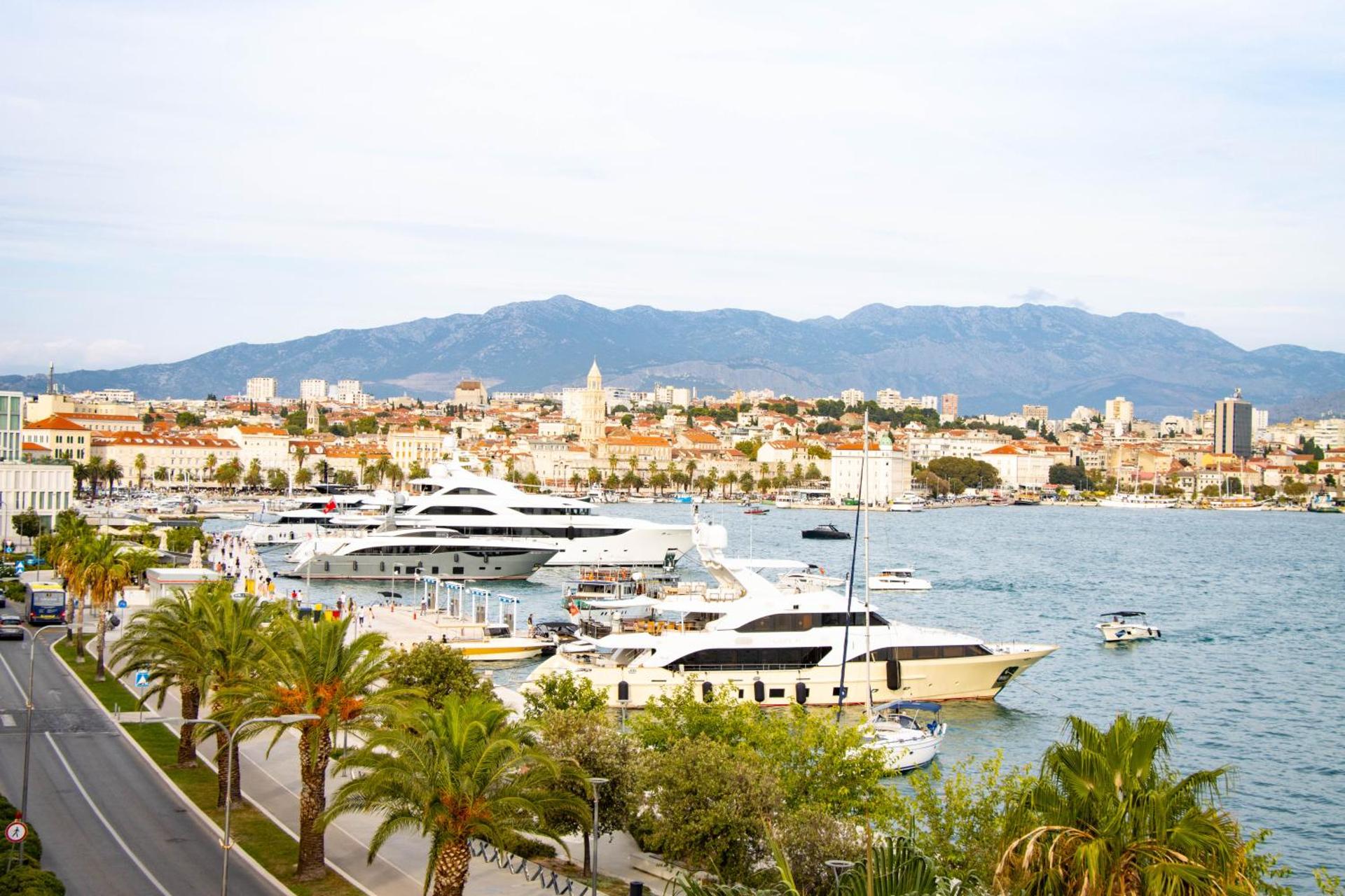 Split Coast Apartment