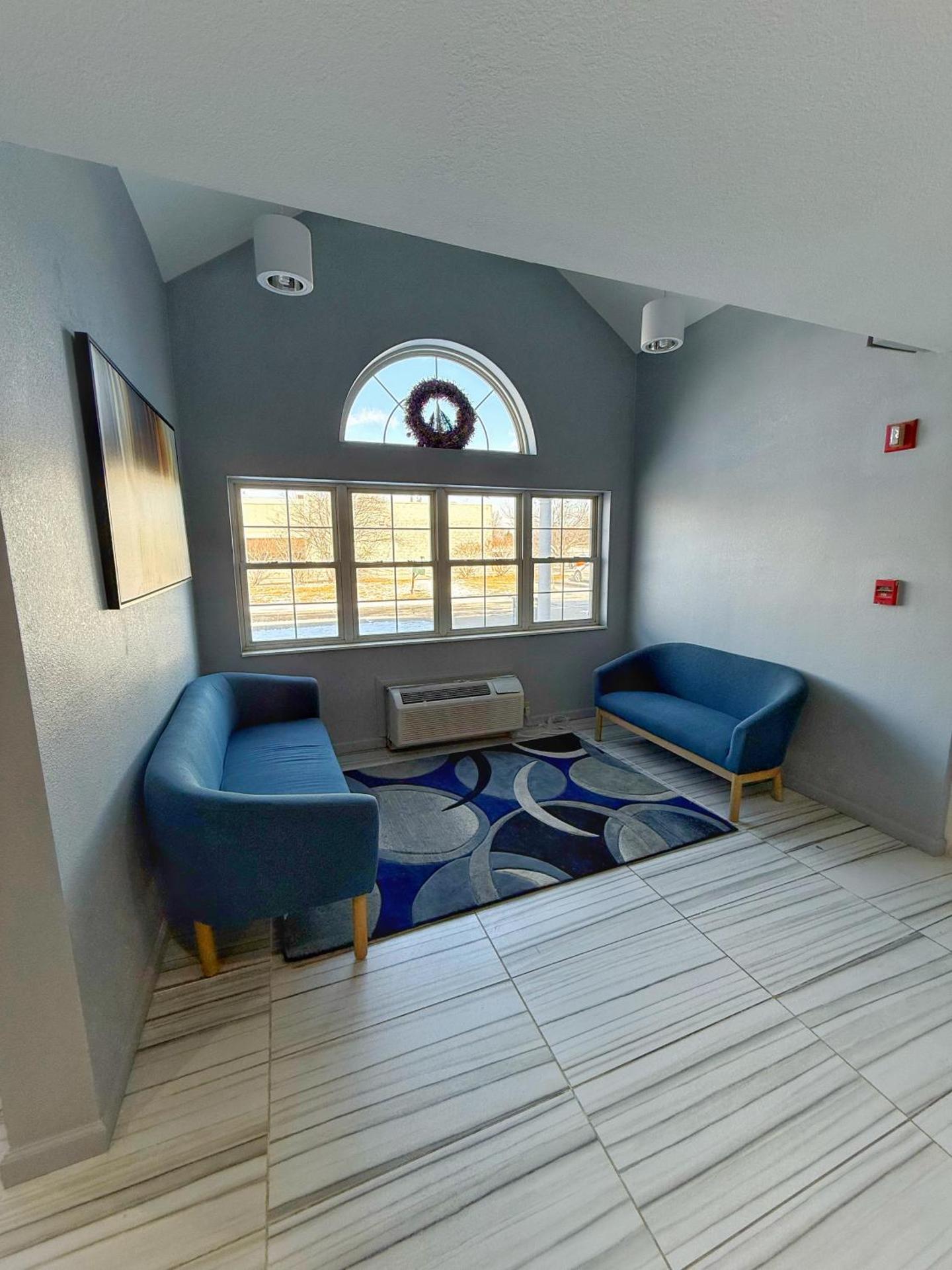 BlissPoint Inn & Suites, Northwood