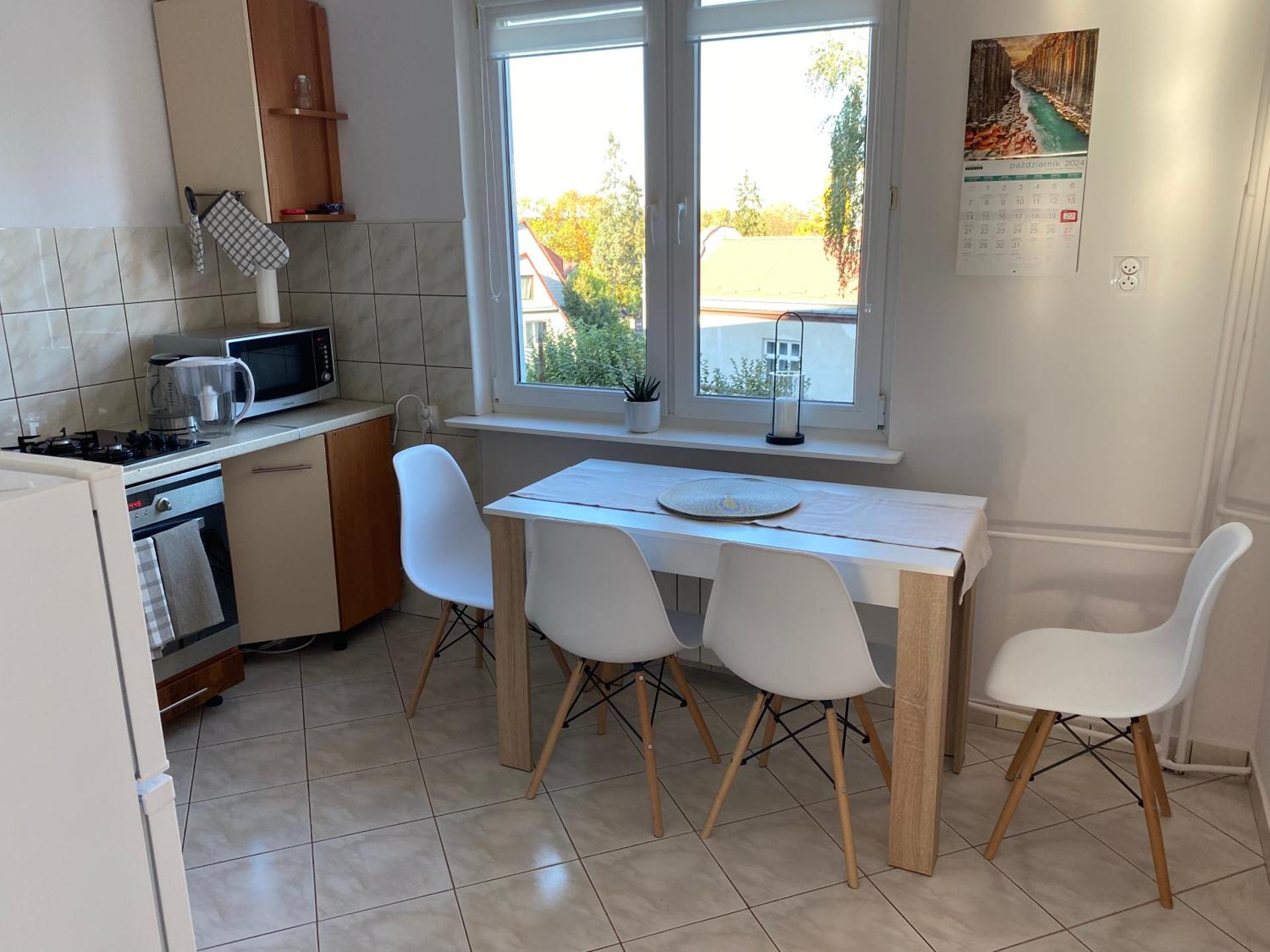 Noclegi 300 metrów od Starówki - 2-pokojowe mieszkanie z widokiem na Park Saski