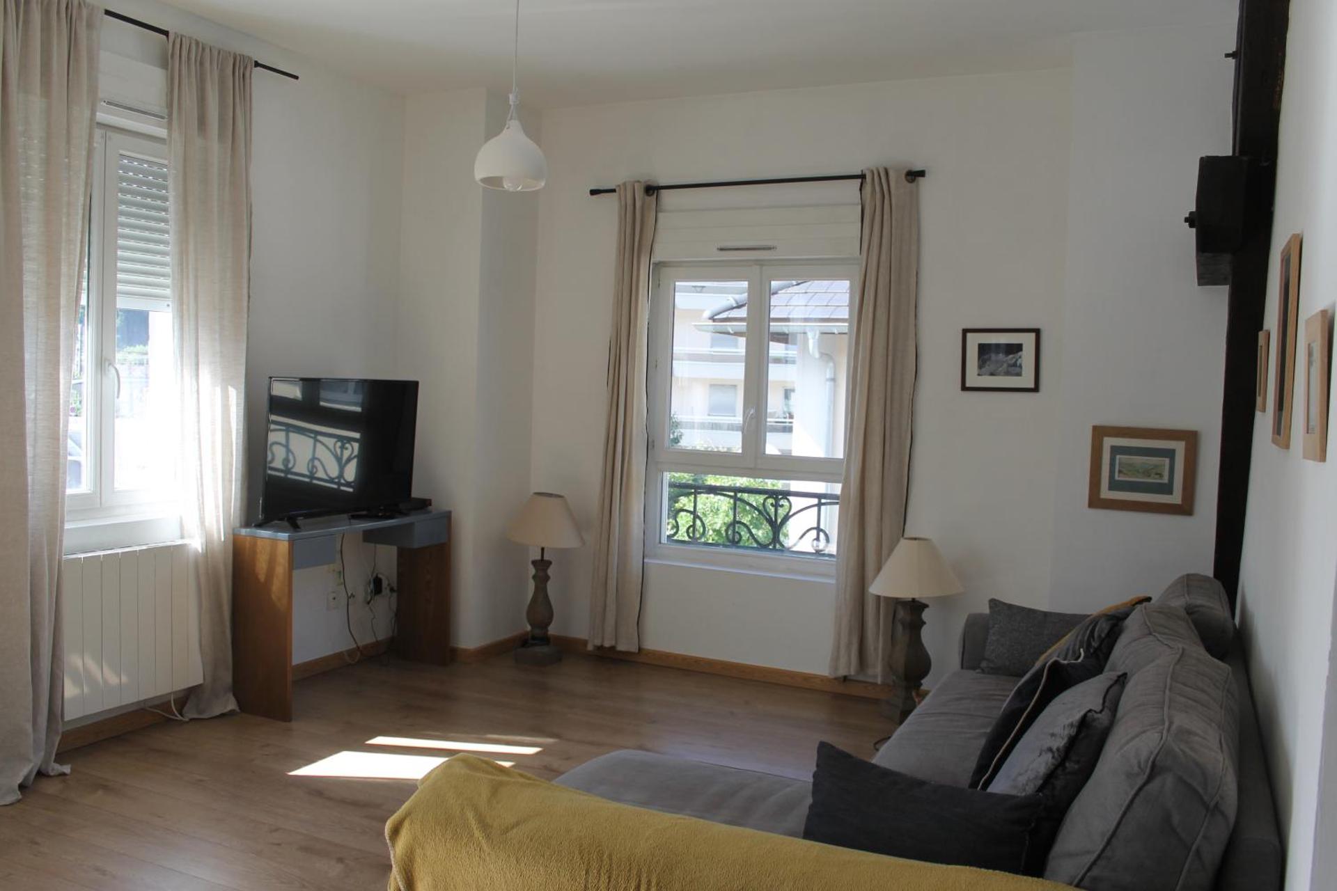 La Belle Escale, appartement calme, avec parking, Aix-les-Bains