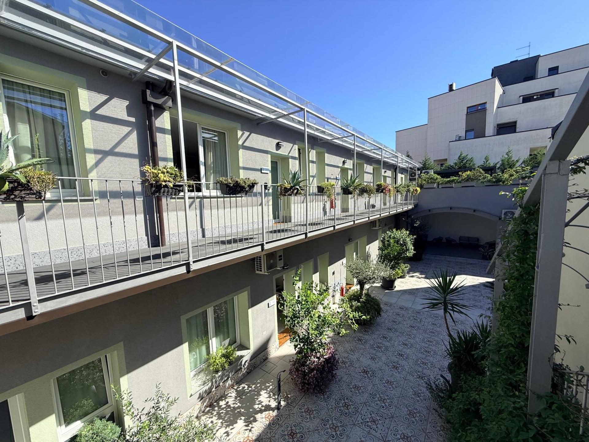 Il Giardino degli Ulivi P1