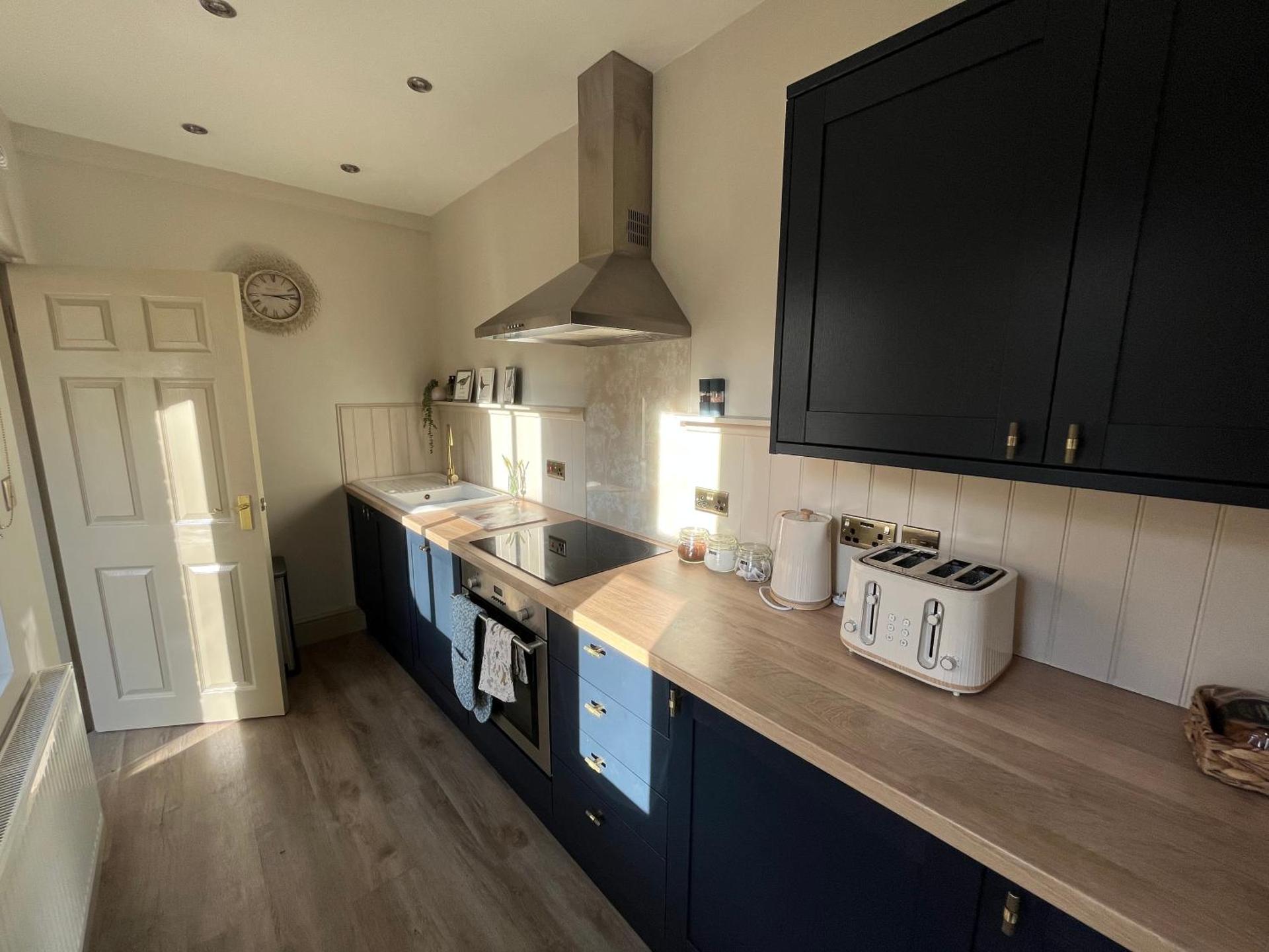 Glenesk Flat 2 with private courtyard