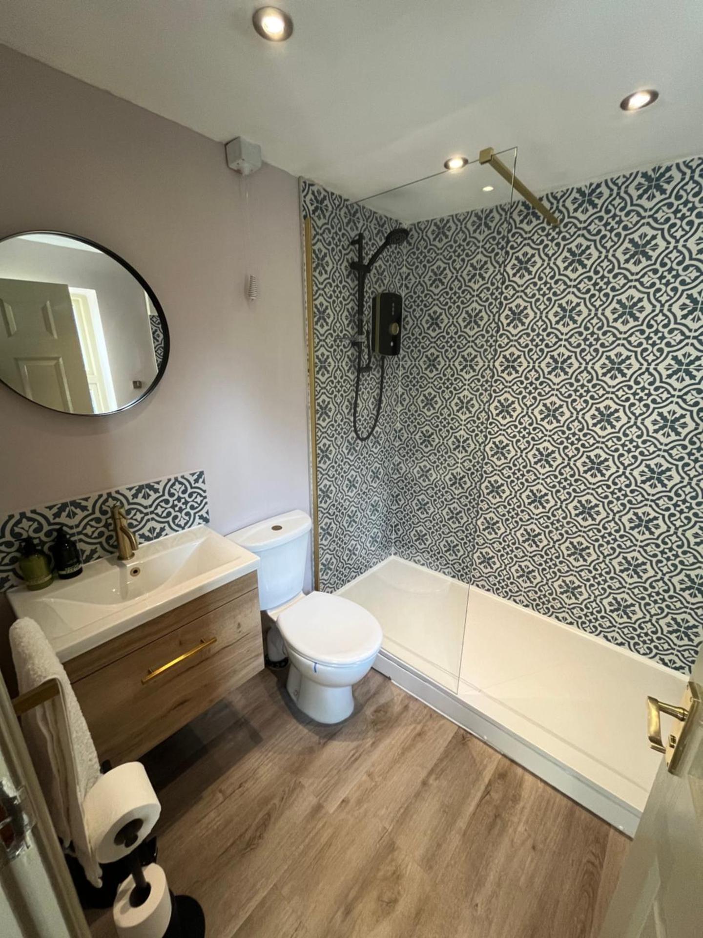 Glenesk Flat 2 with private courtyard