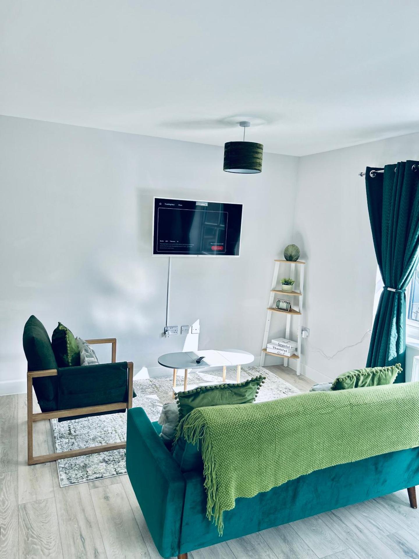 Communal lounge/ TV room