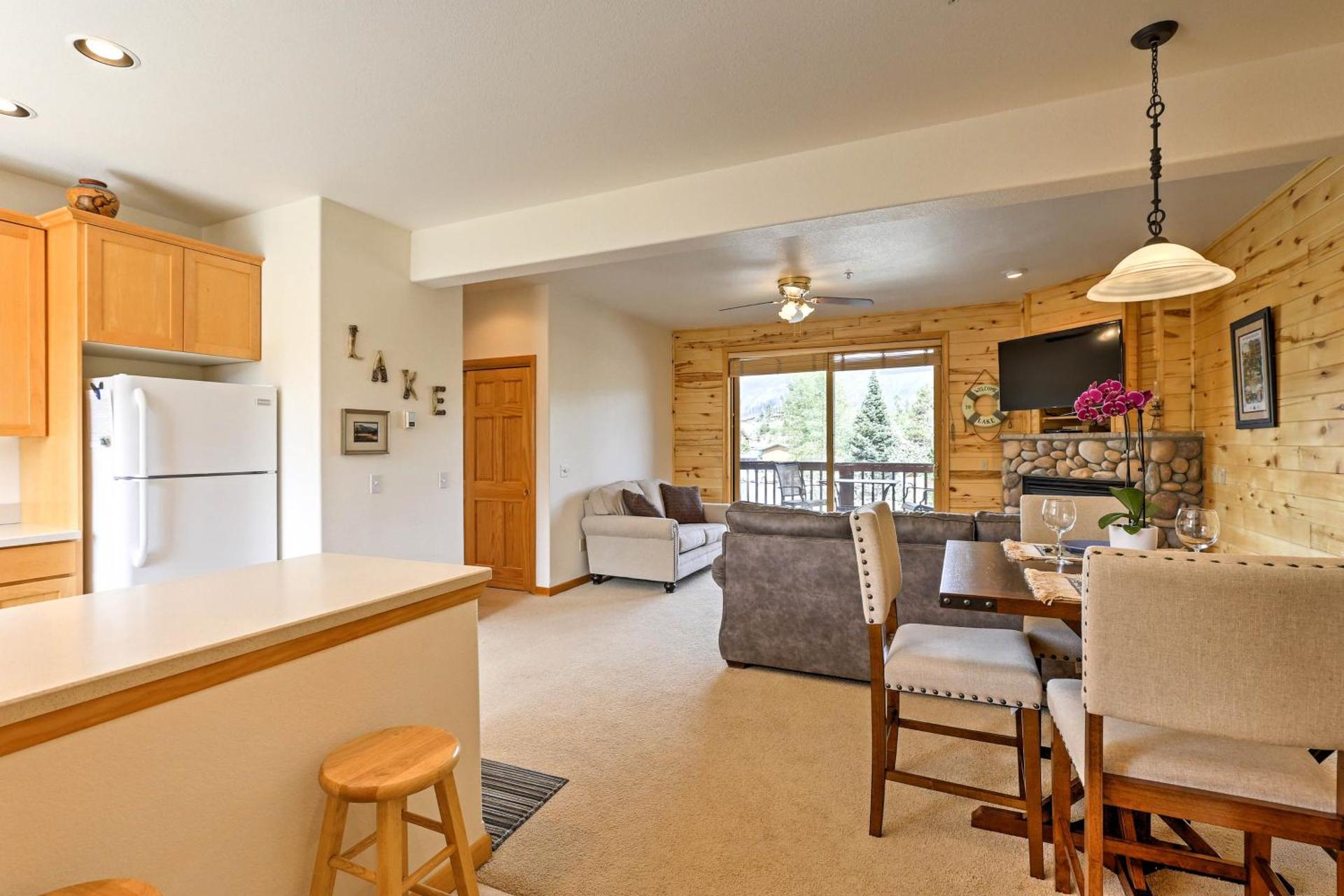 7 Mi to National Park Grand Lake Condo with Deck!