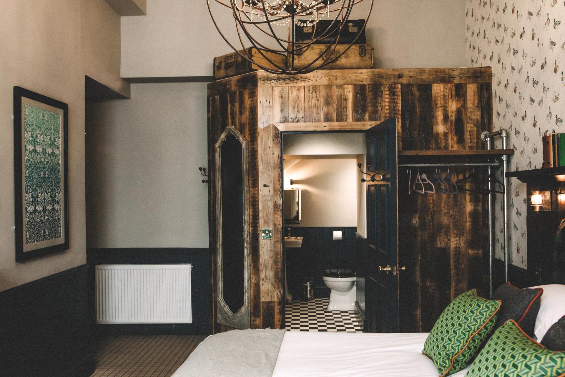 Photo of the whole room