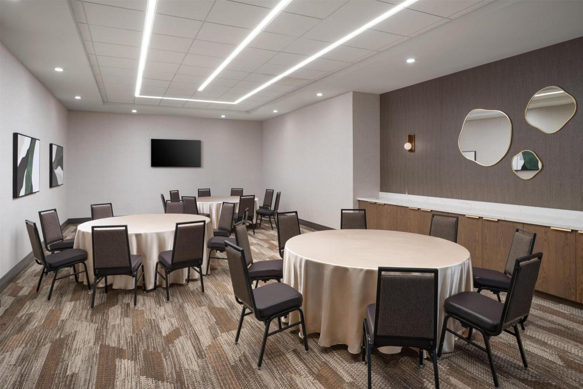 Meeting/conference room