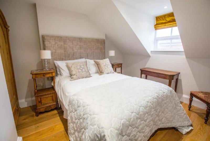 One Bedroom Loft Apartment (Spiers)