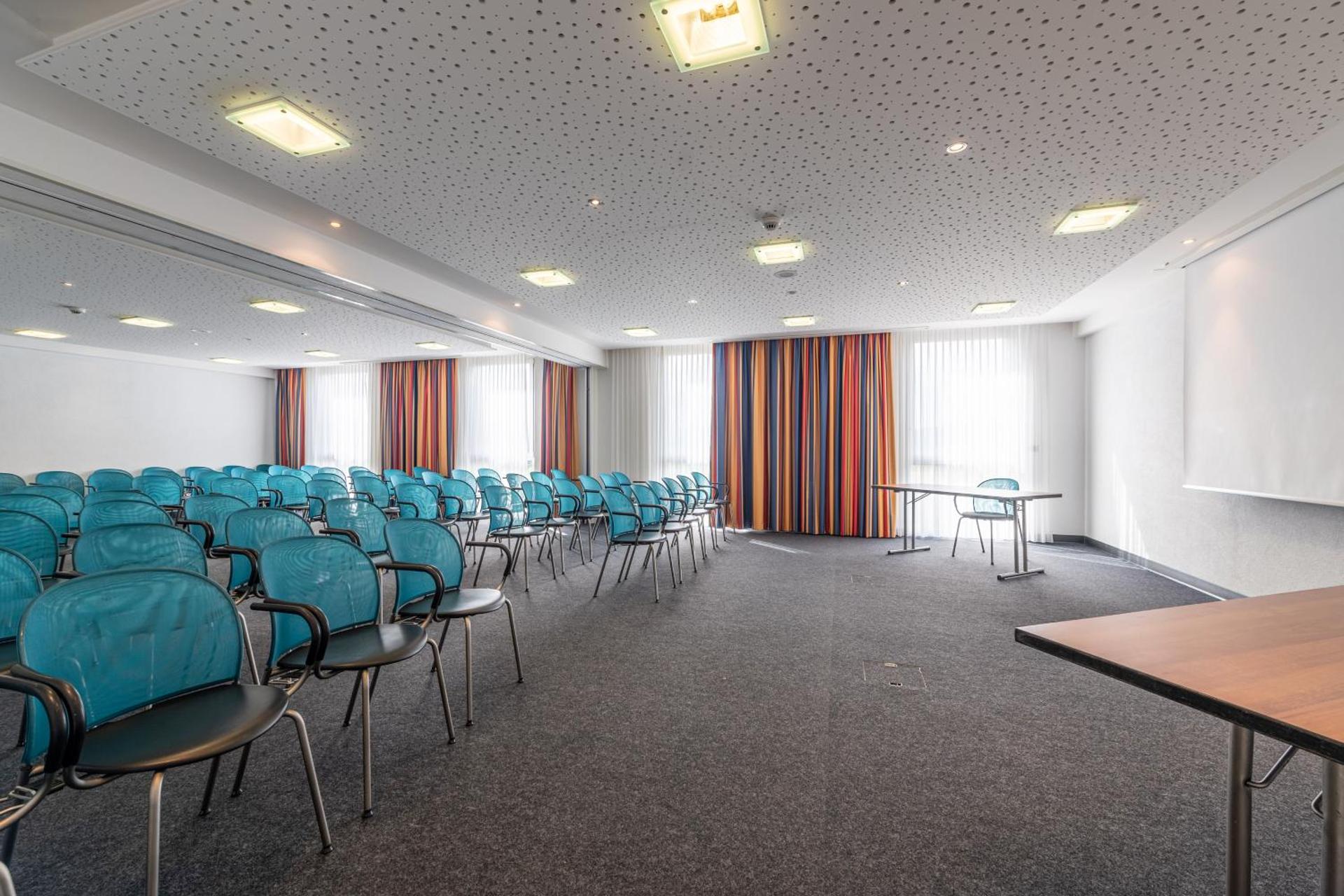 Meeting/conference room