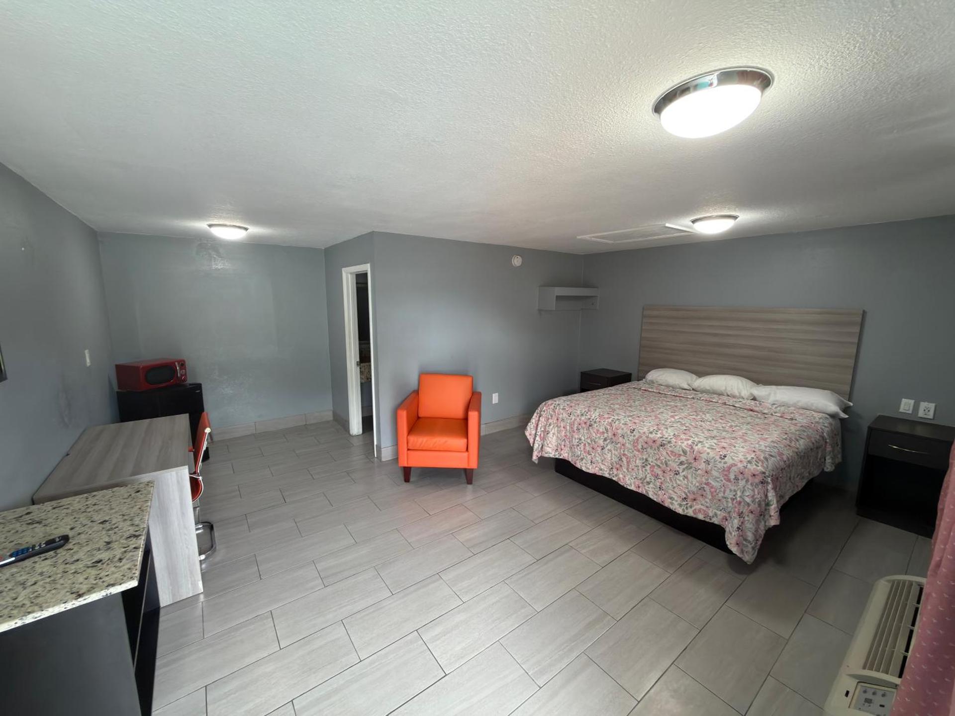 Apollo Inn - Downtown