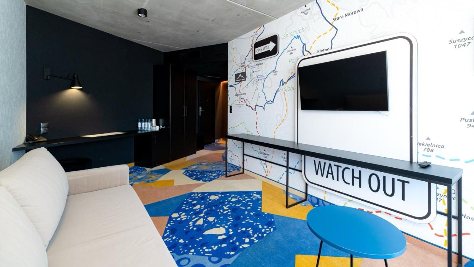 Communal lounge/ TV room