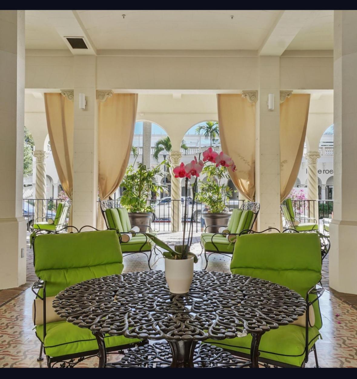 TROPICAL Palm Beach NEW SUITE 3 Beds 2 BEDRS &2BATHROOMS ENSUITE BEACH 5 MINOutdoorPOOL Garden