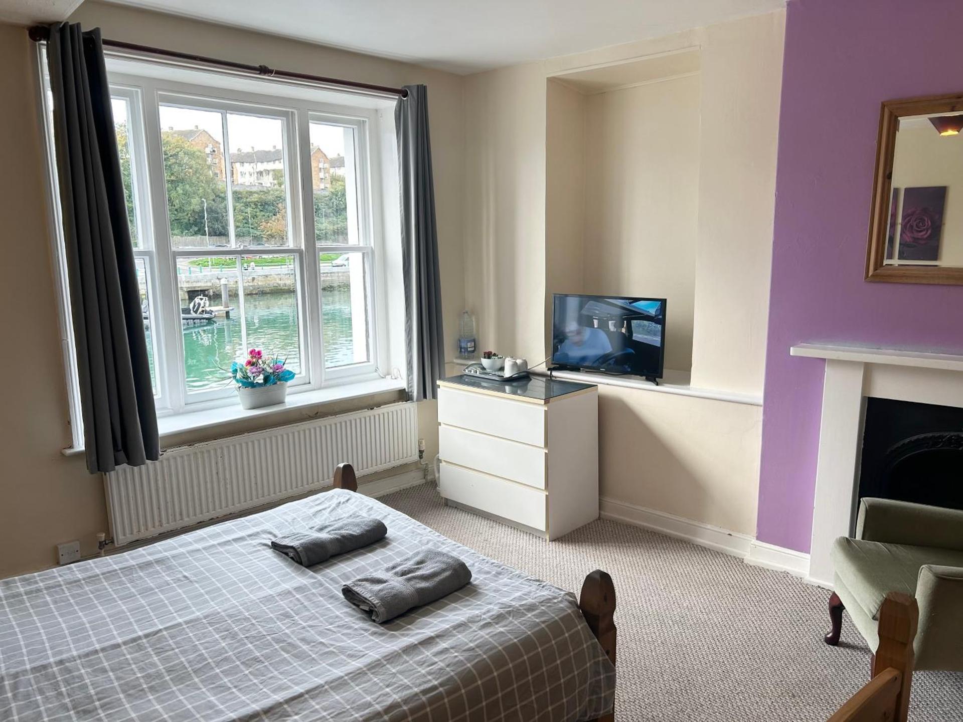 Sailors Return Weymouth