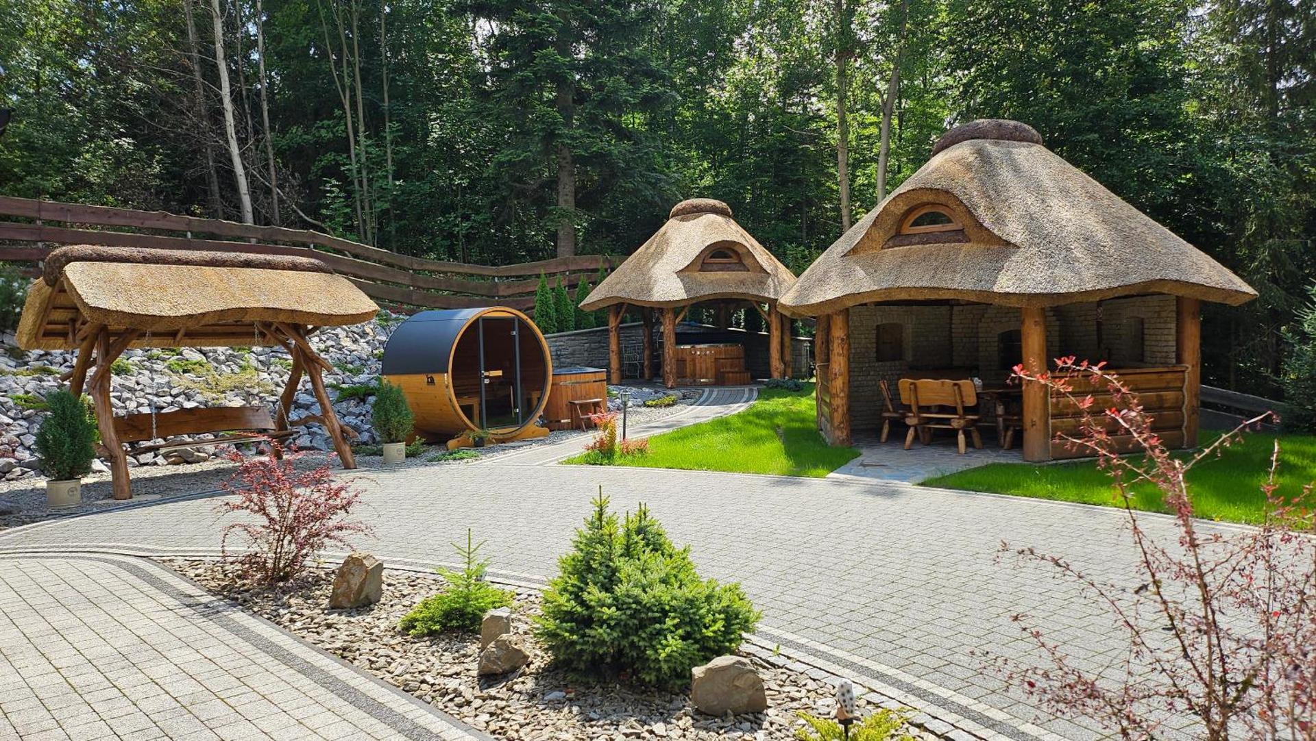 Osada Kuboski Dom z Bali Leśny Zakątek