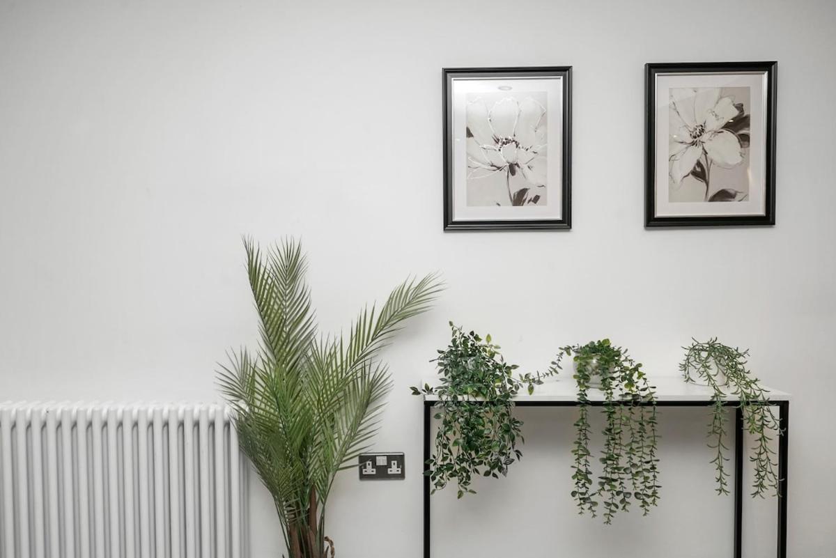 Modern 2-Bed Home in Vibrant SW9, Great Location