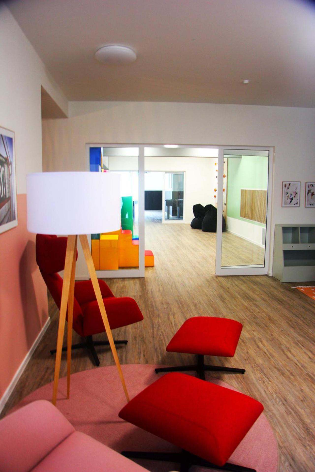 Communal lounge/ TV room