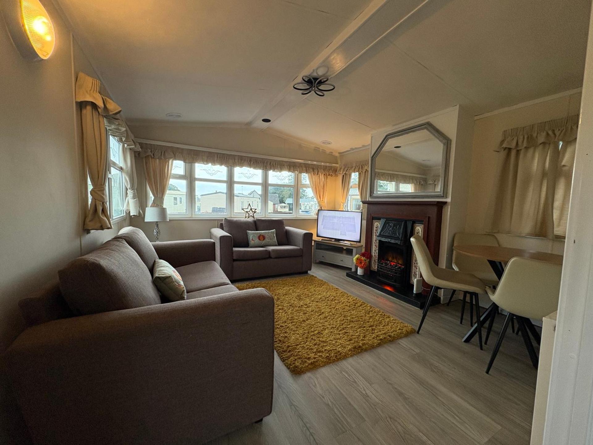 Cosy Caravan by the sea