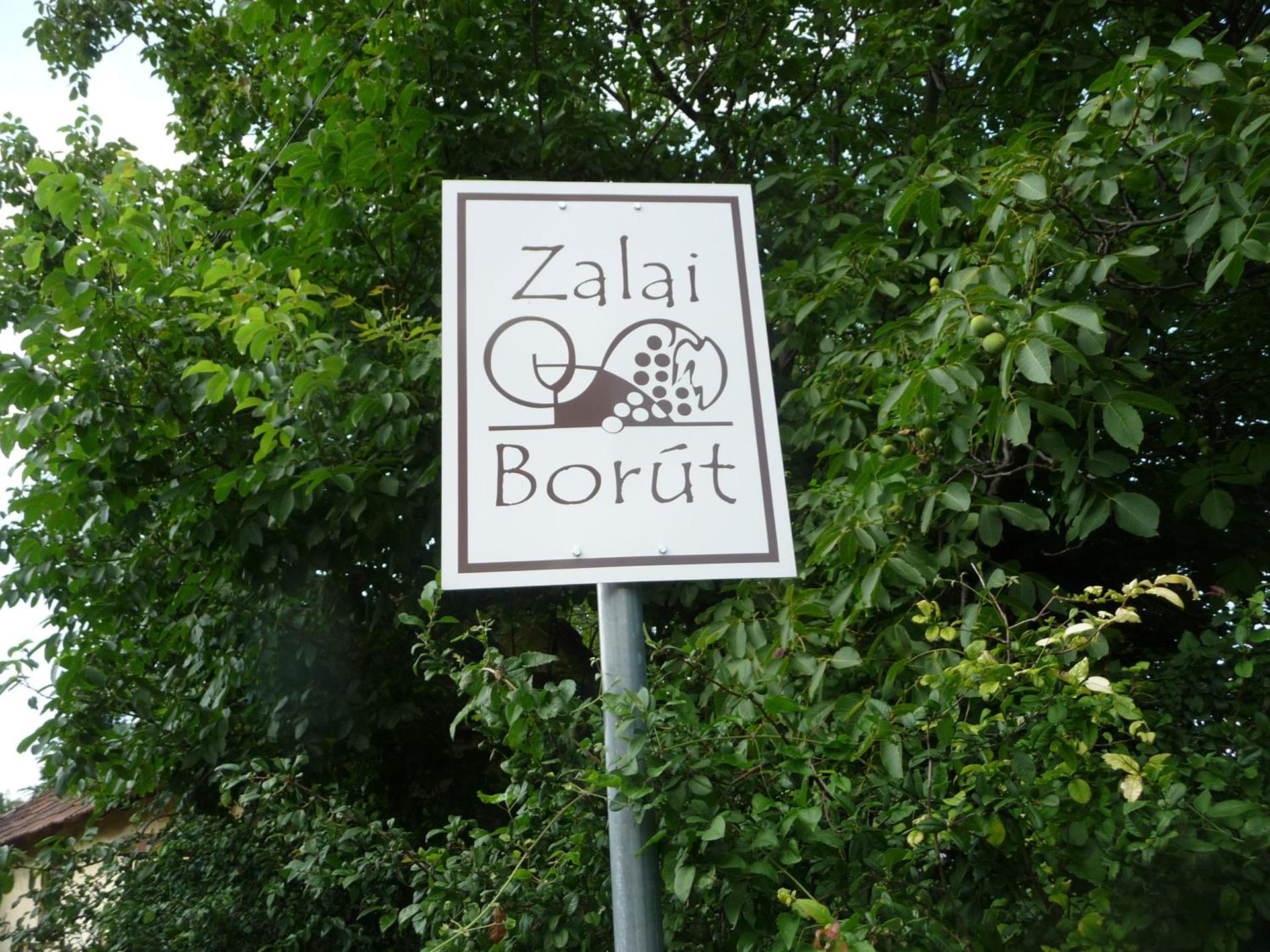 Förhénc Wine House & Guesthouses I-II-III