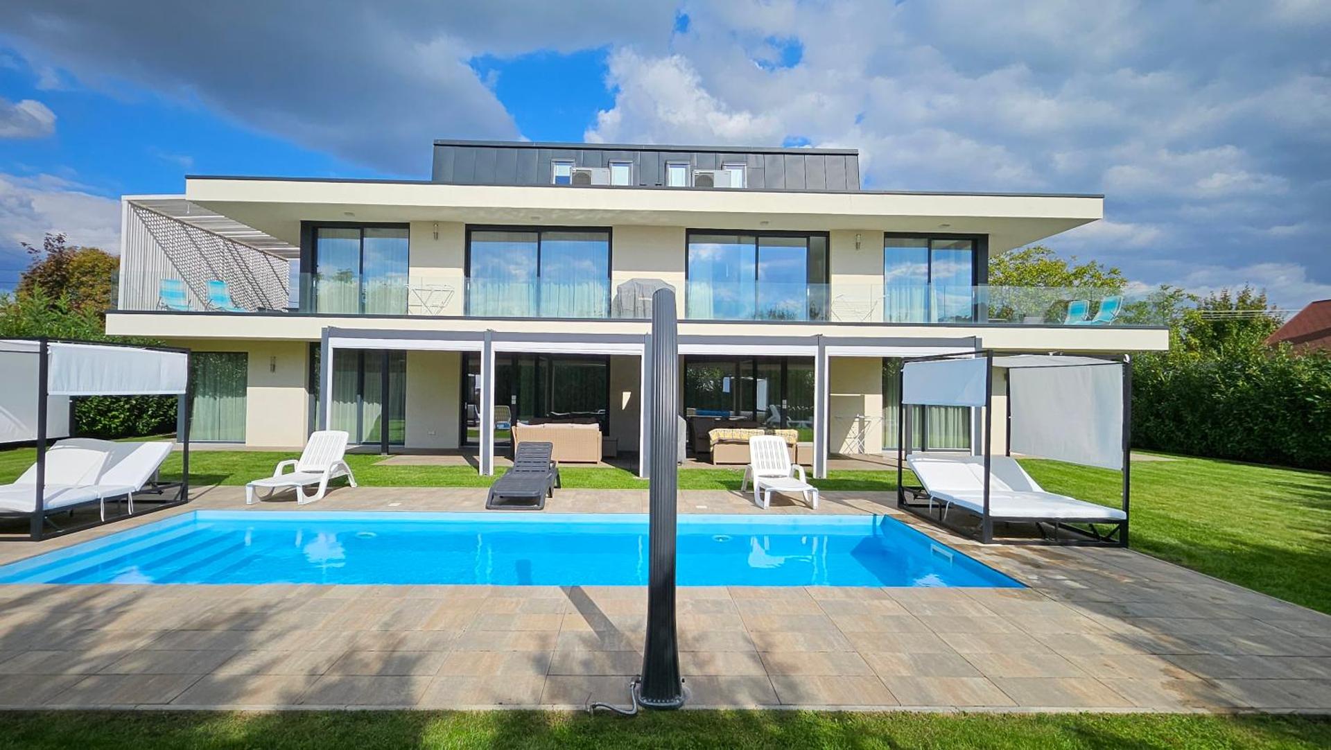 Luxury Apartments in Balatonalmádi, Almádi Lux Apartman II - Crystal White