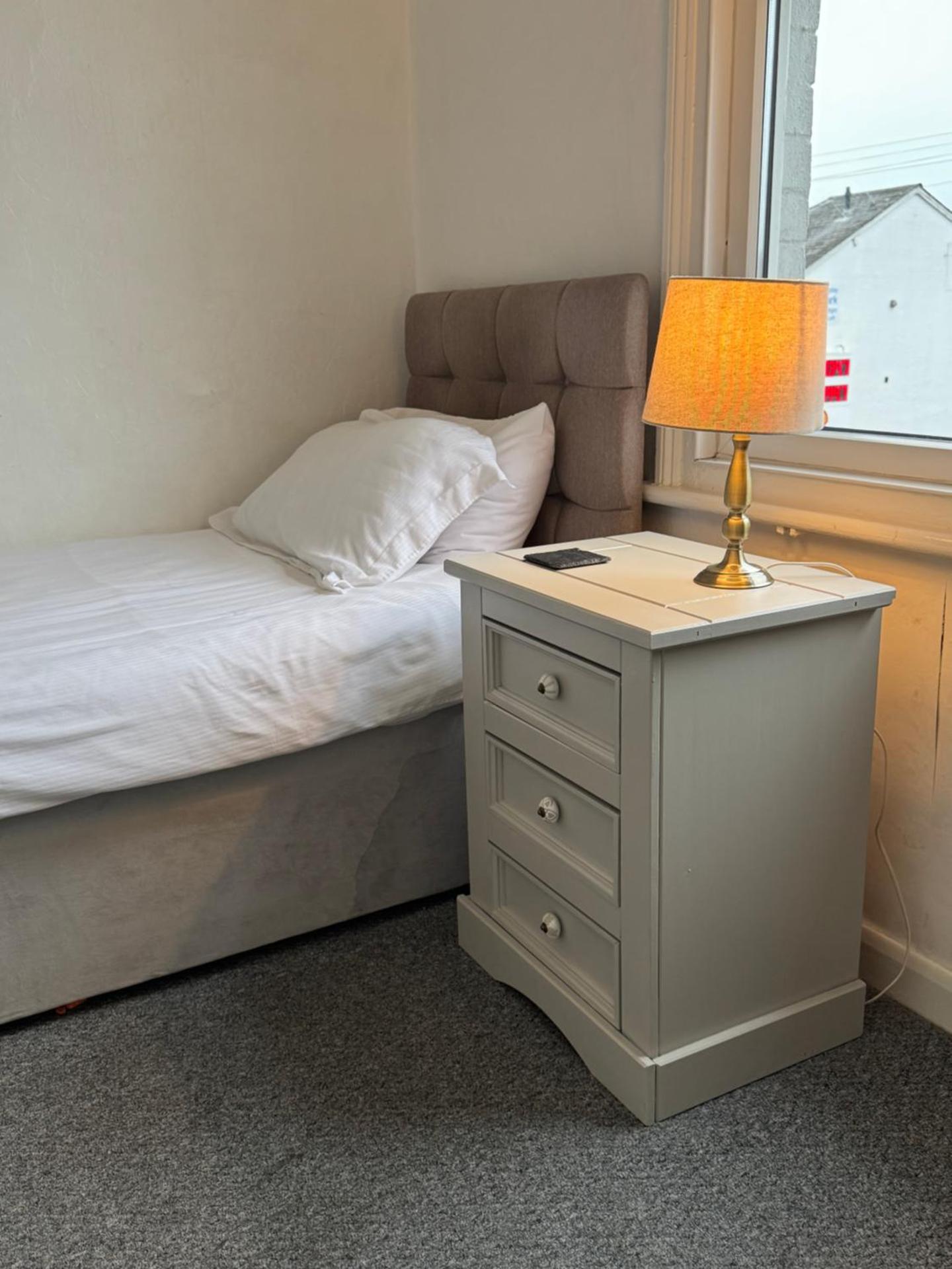 Single Room with Shared Bathroom