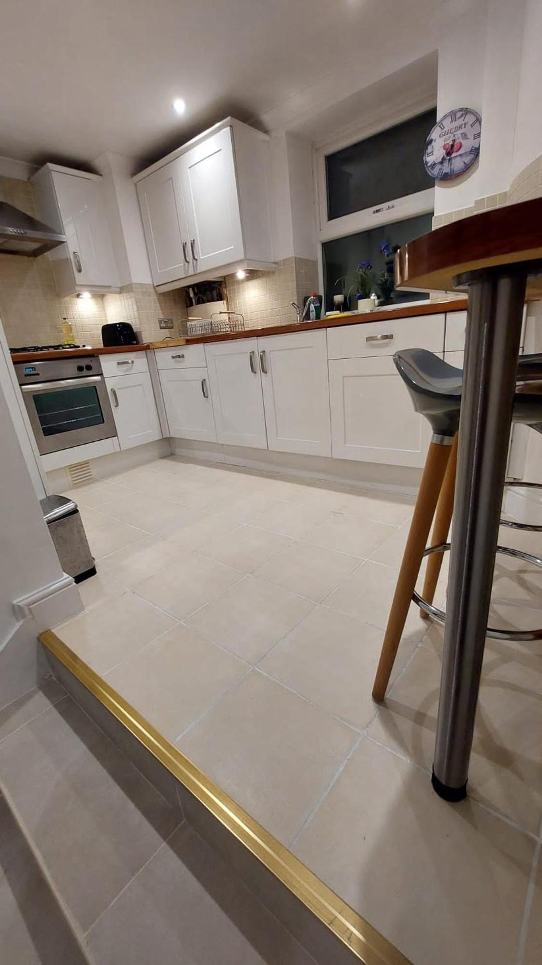 1 Bedroom Seafront Lower Ground Floor Apartment with Private Parking