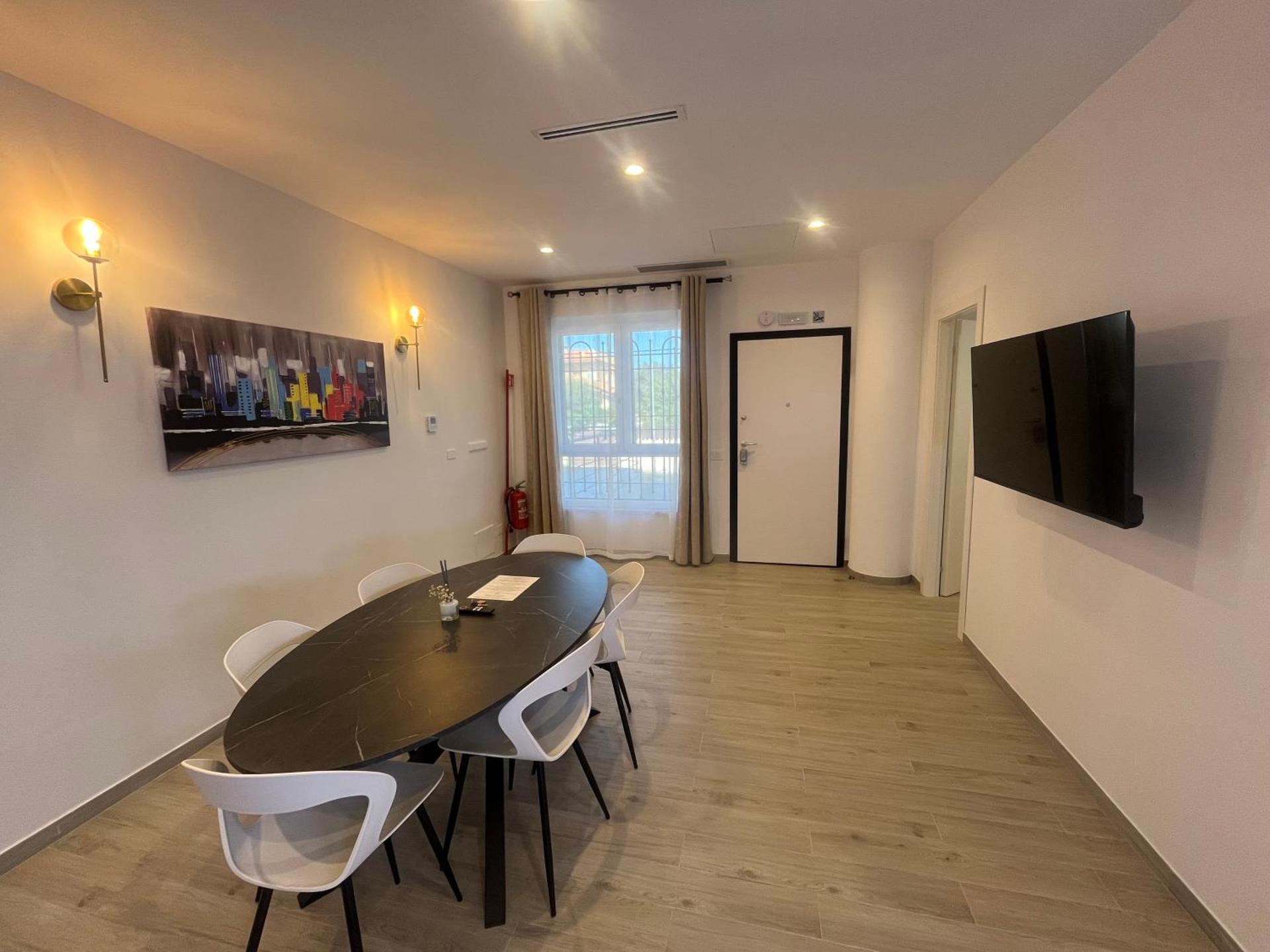 Communal lounge/ TV room