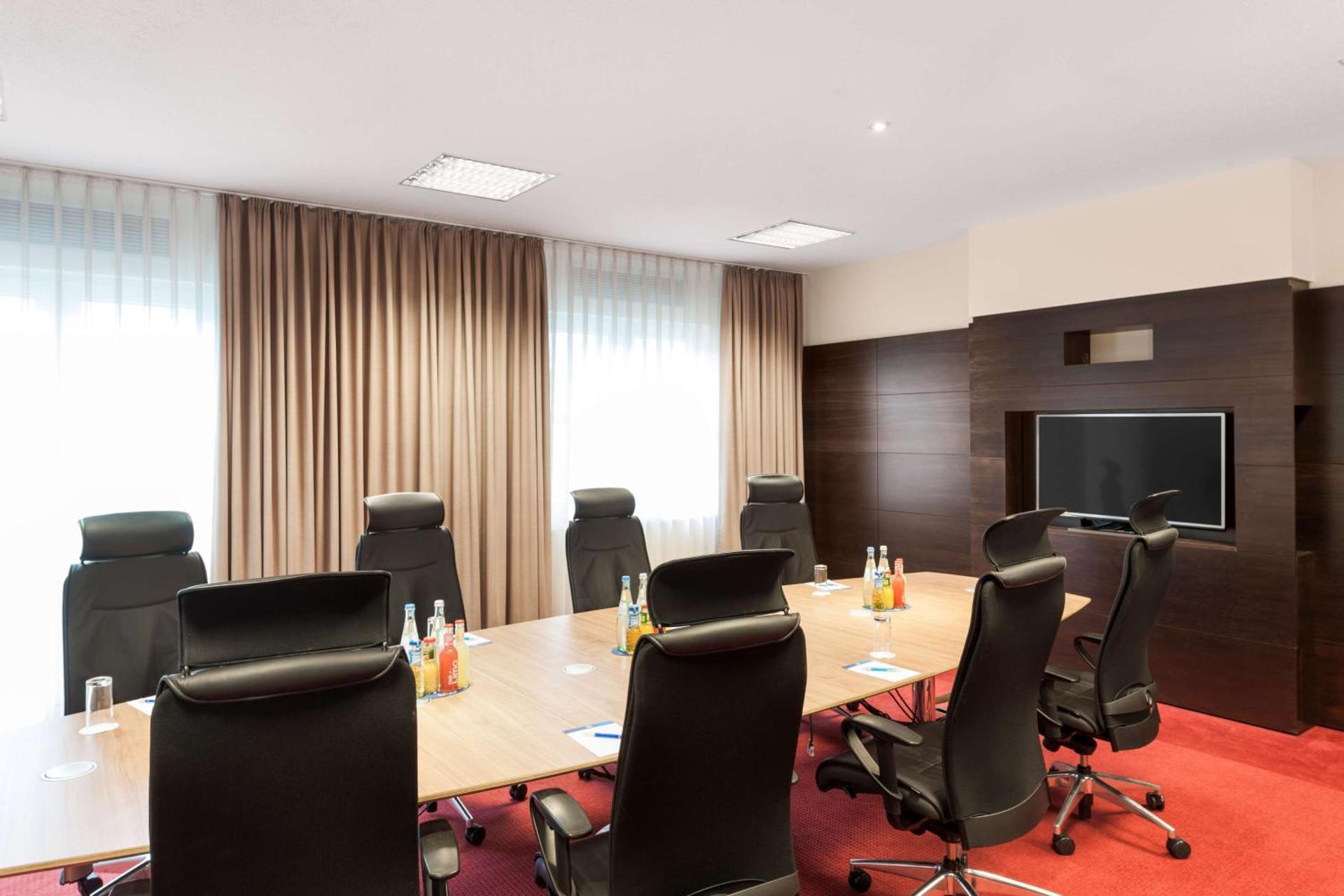 Meeting/conference room