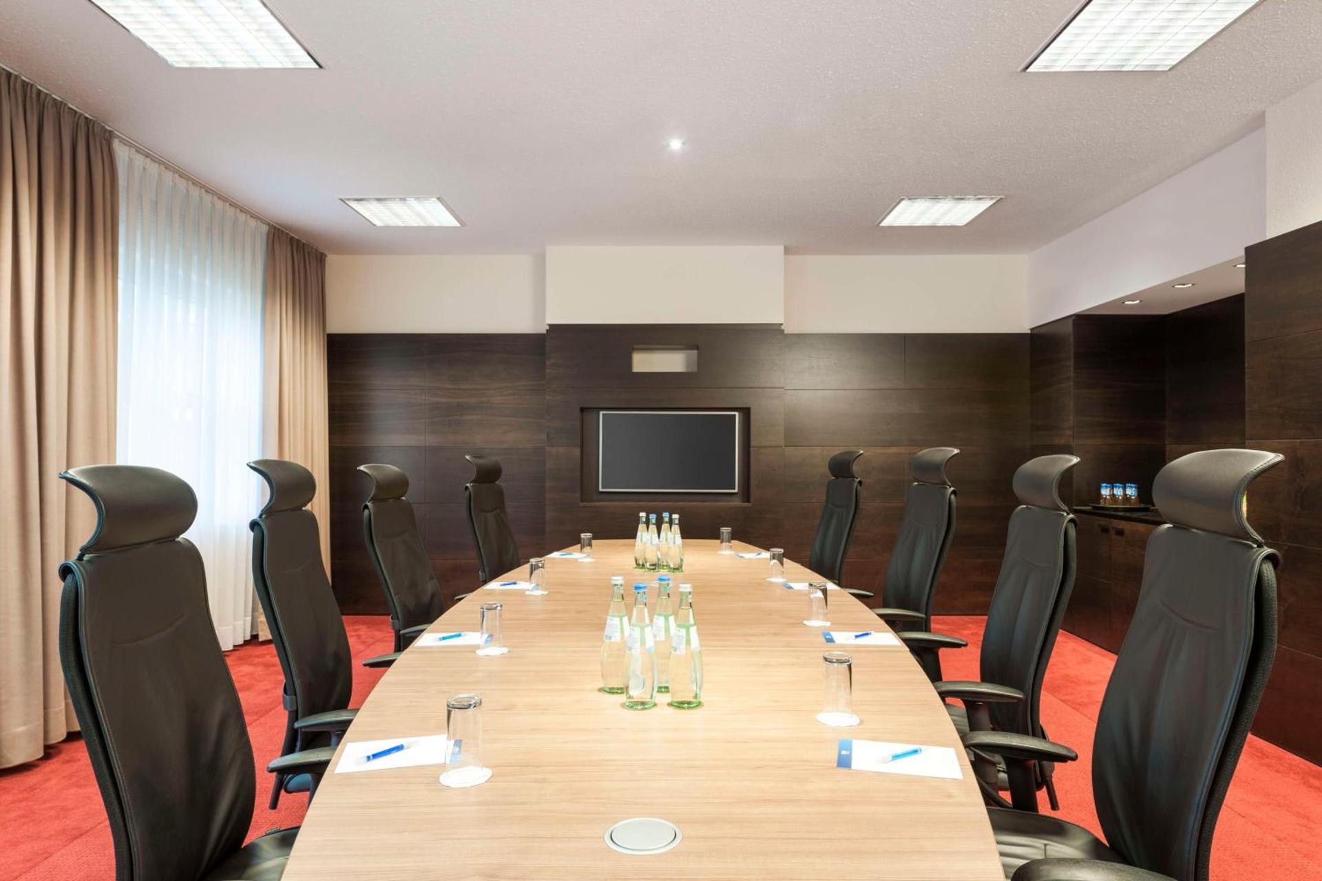 Meeting/conference room