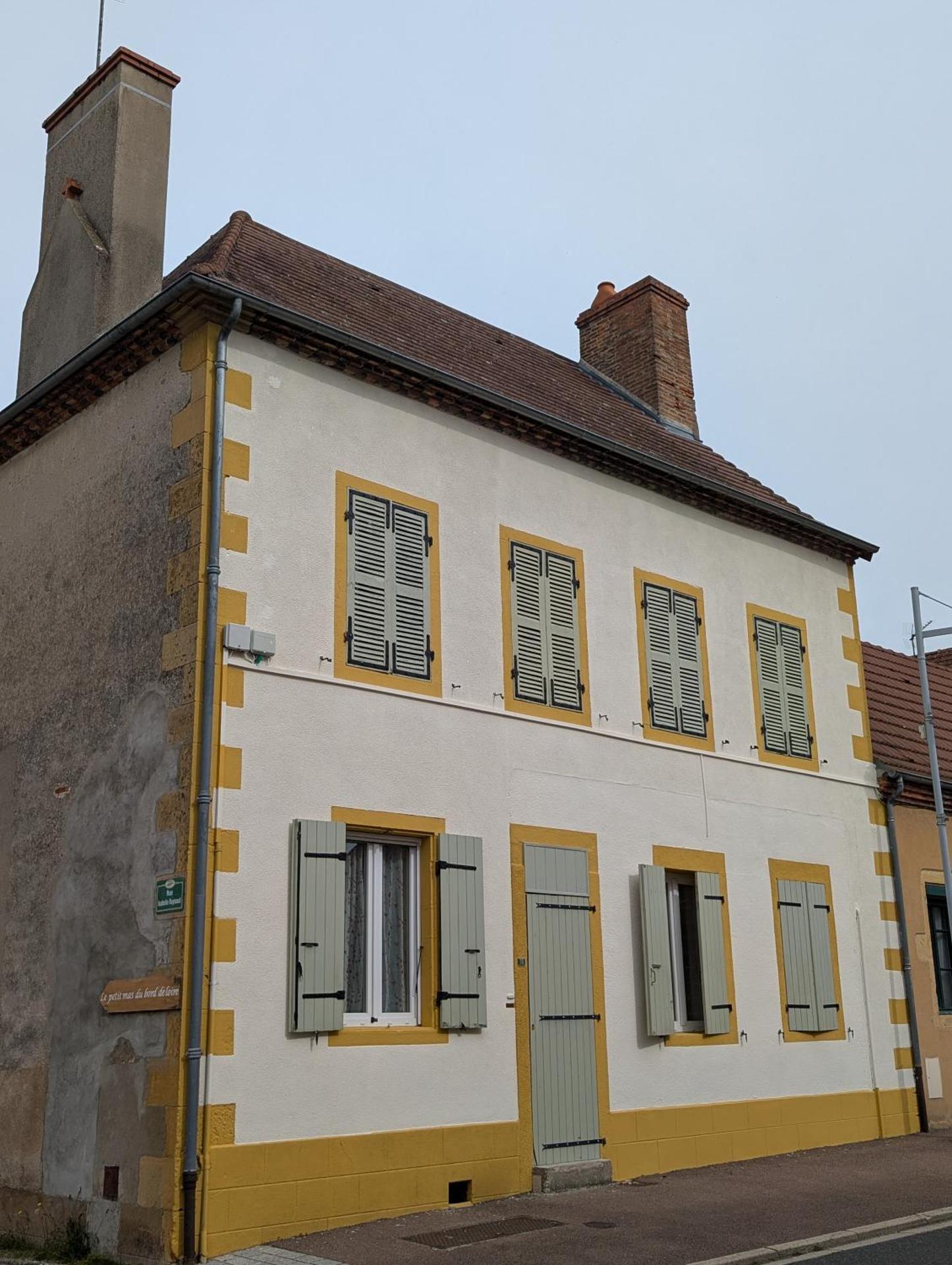 PETIT MAS COSY DU BORD DE LOIRE a 15 MM DU PARC LE PAL