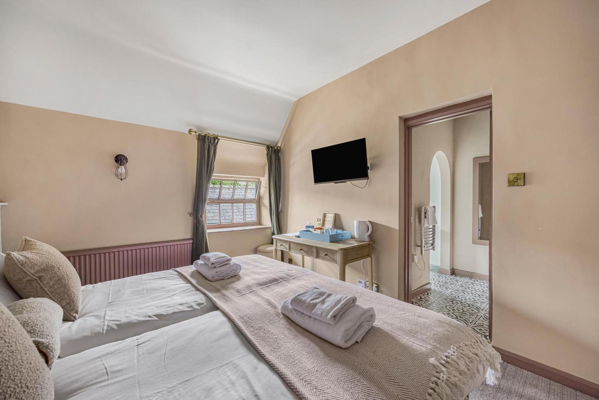 The Golden Pheasant Inn