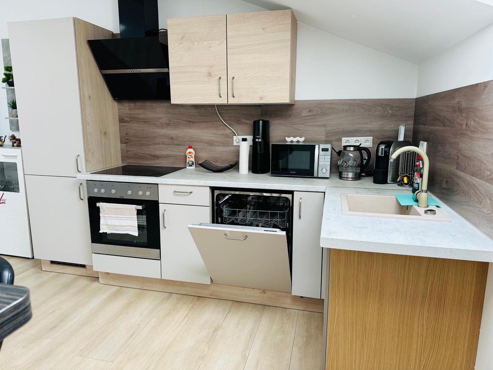 Große Ferienwohnung Gästehaus NEUBAU Merzig 120m2