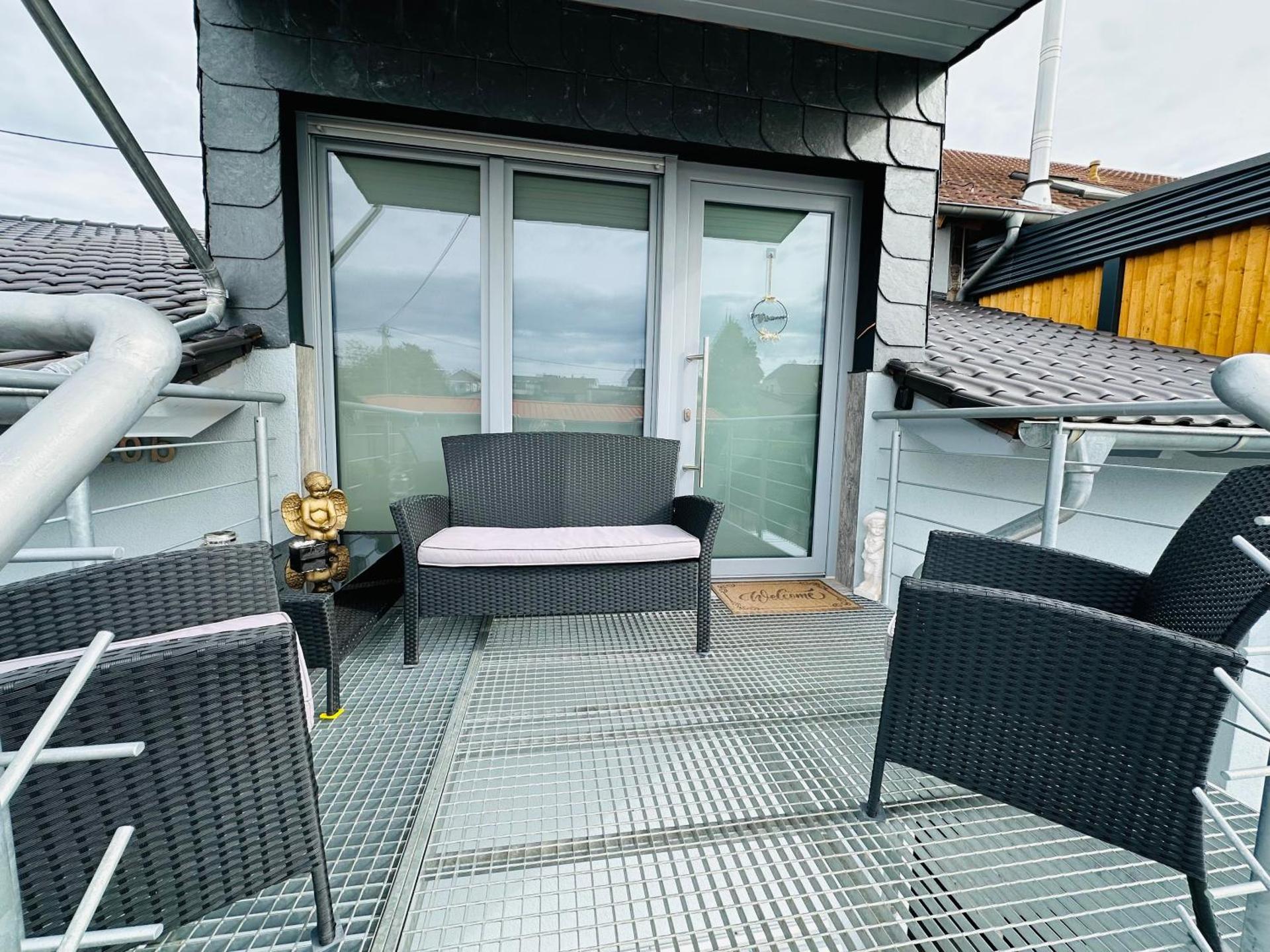 Große Ferienwohnung Gästehaus NEUBAU Merzig 120m2