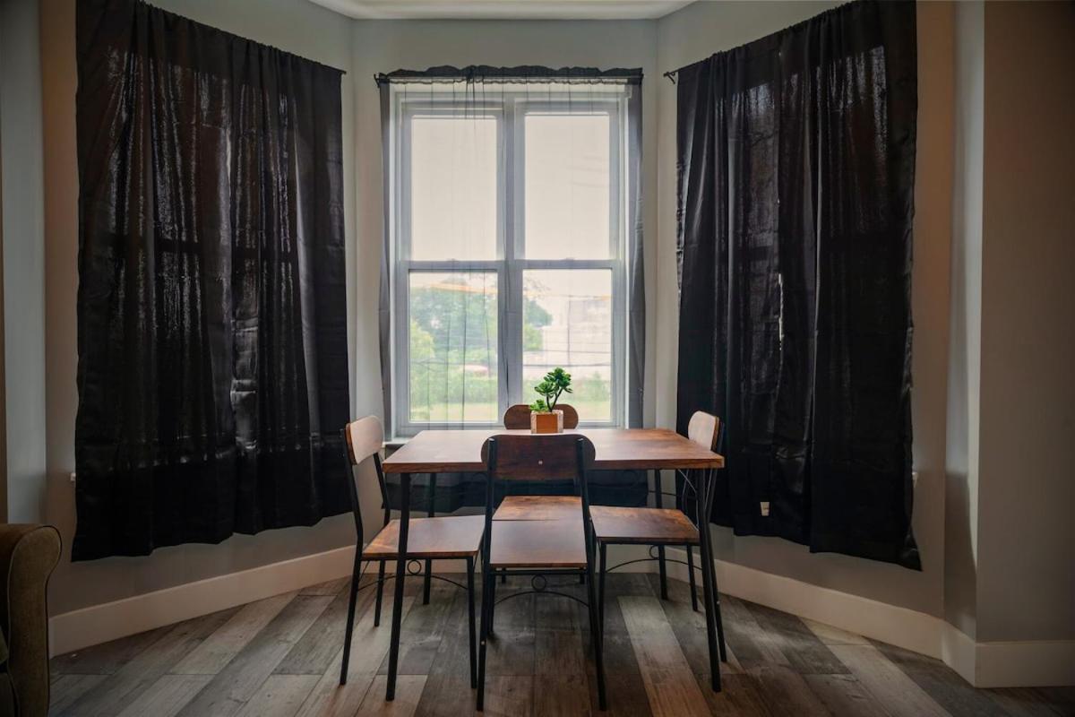 Cozy Desert Den 10 Min Downtown& 6 Min Brewerytown