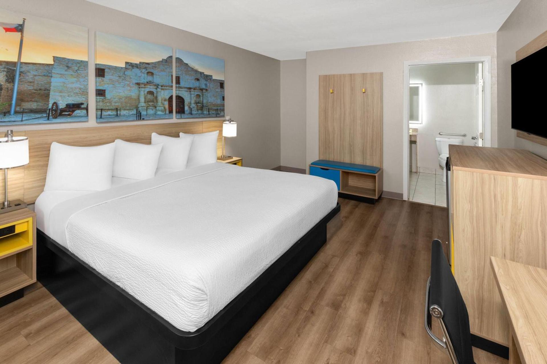 Photo of the whole room