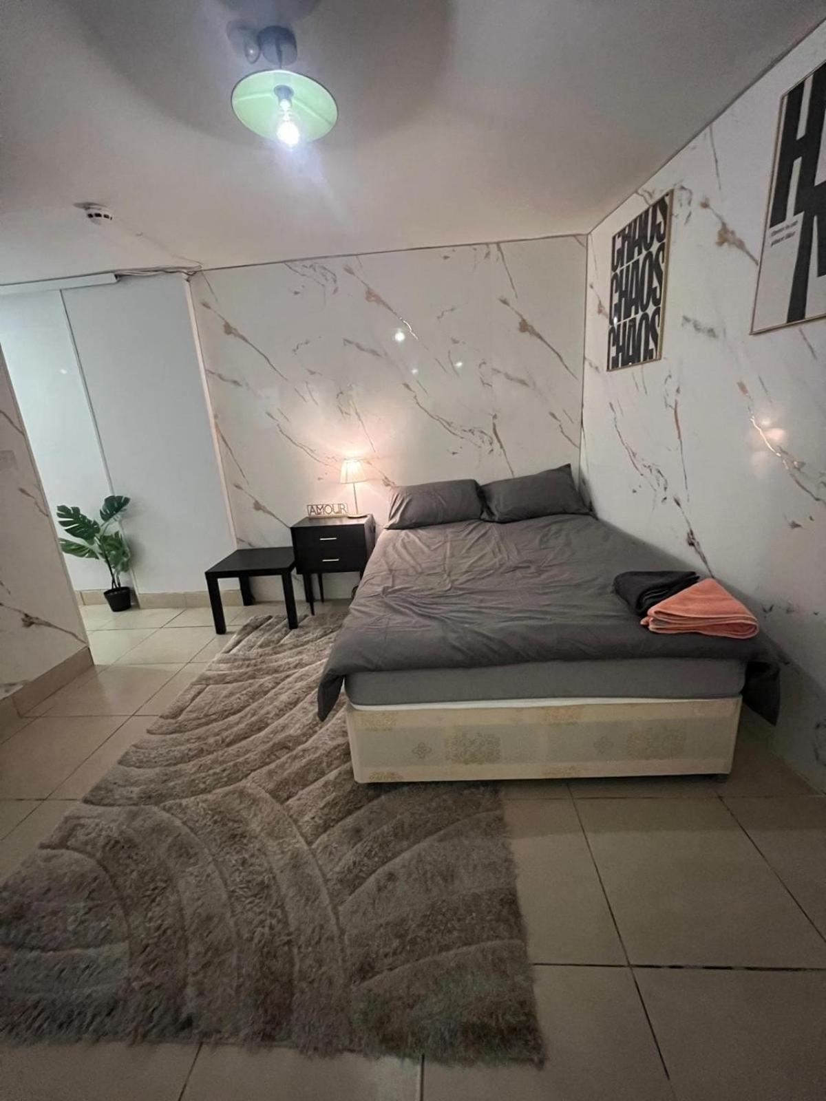 Self Contained Studio - Belinda Road