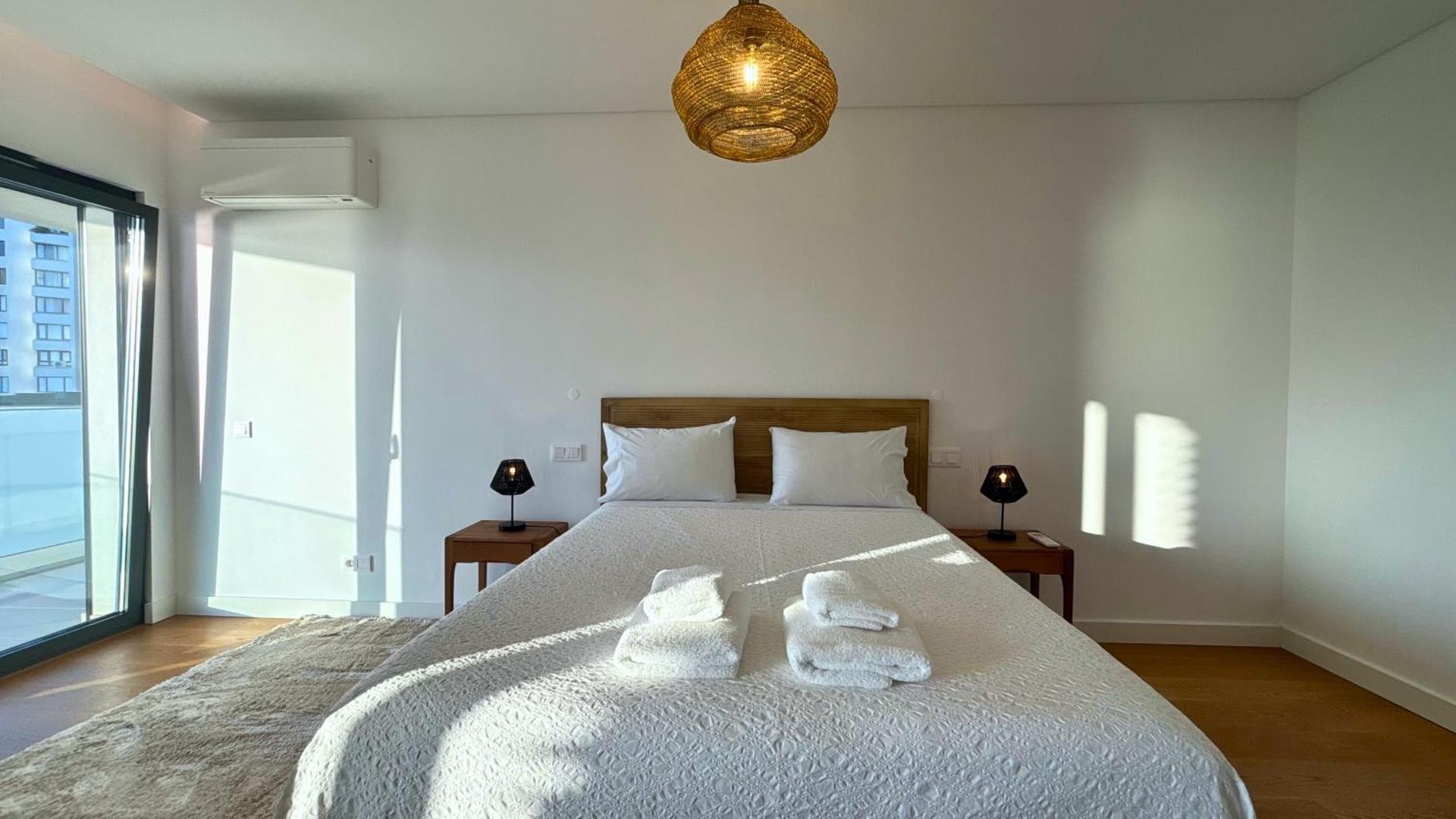 The Venus Apartment By Sam Houses