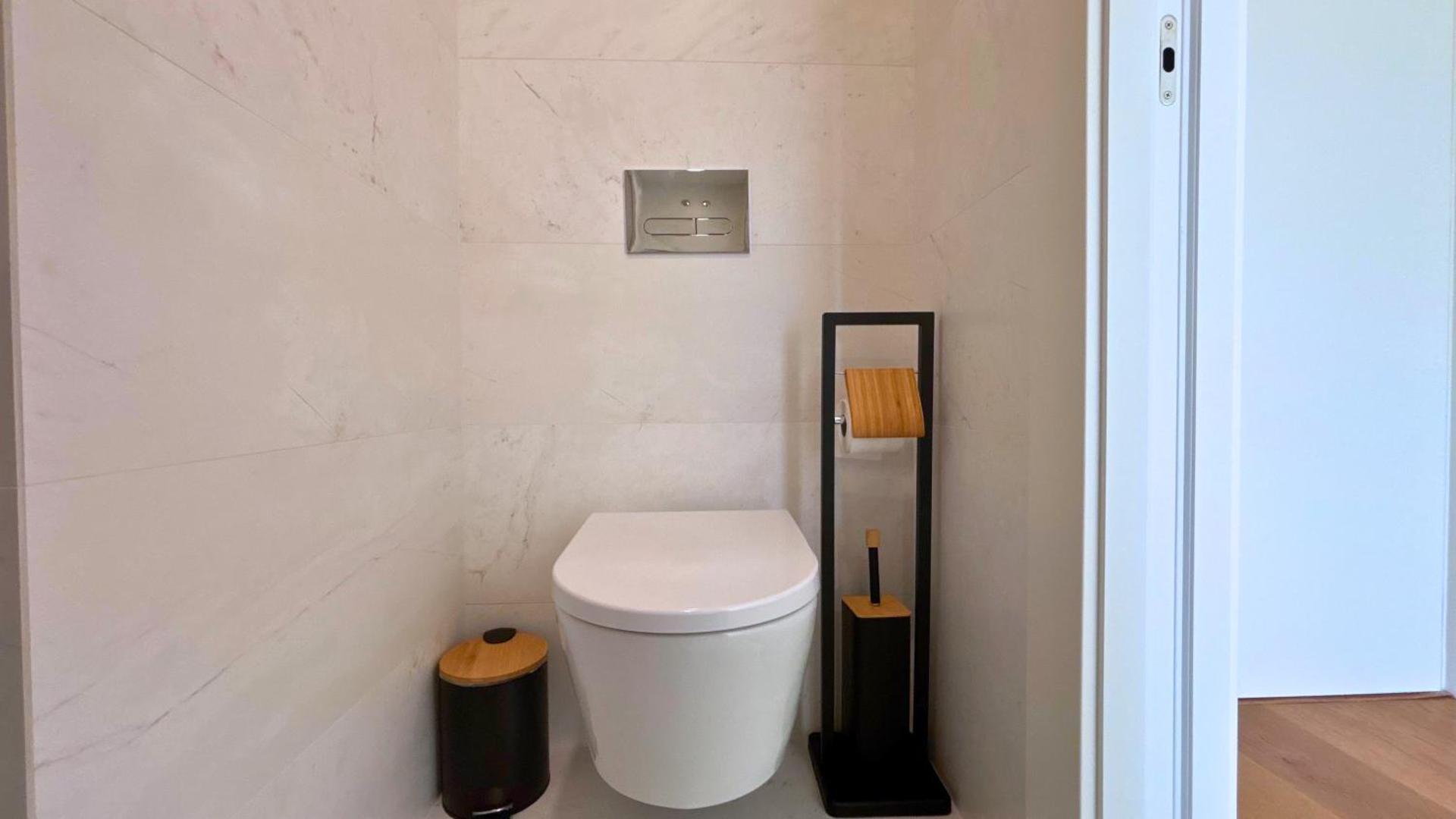 The Venus Apartment By Sam Houses