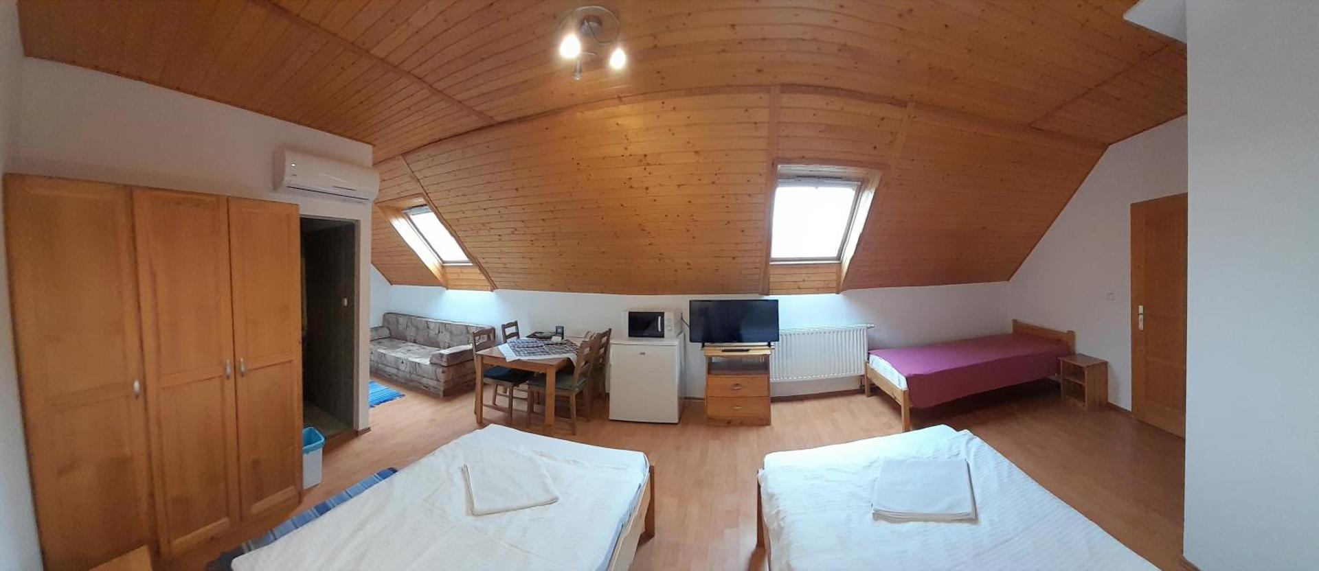 Classic Quadruple Room