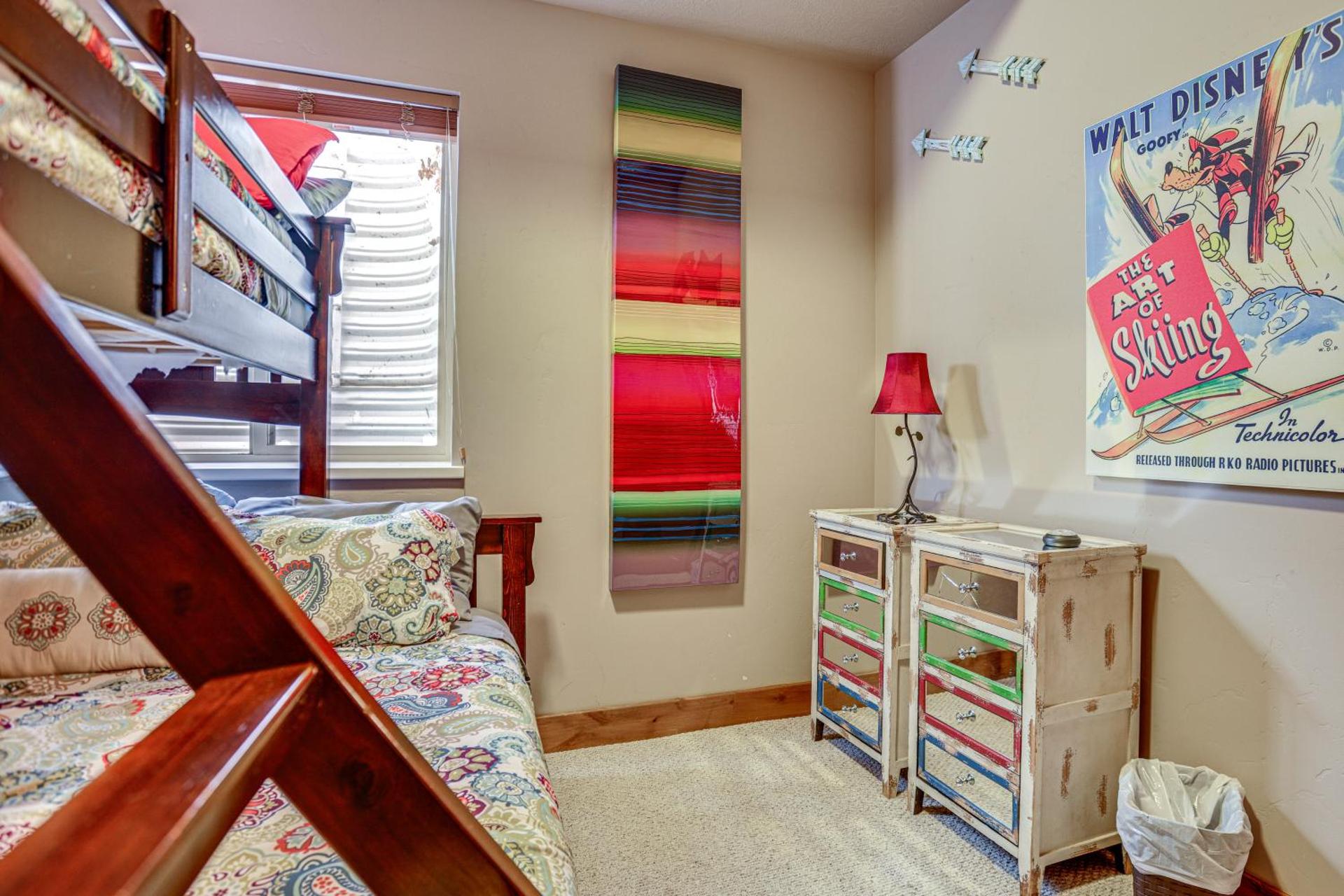 Ski, Hike and Relax Eden Condo with Hot Tub Access