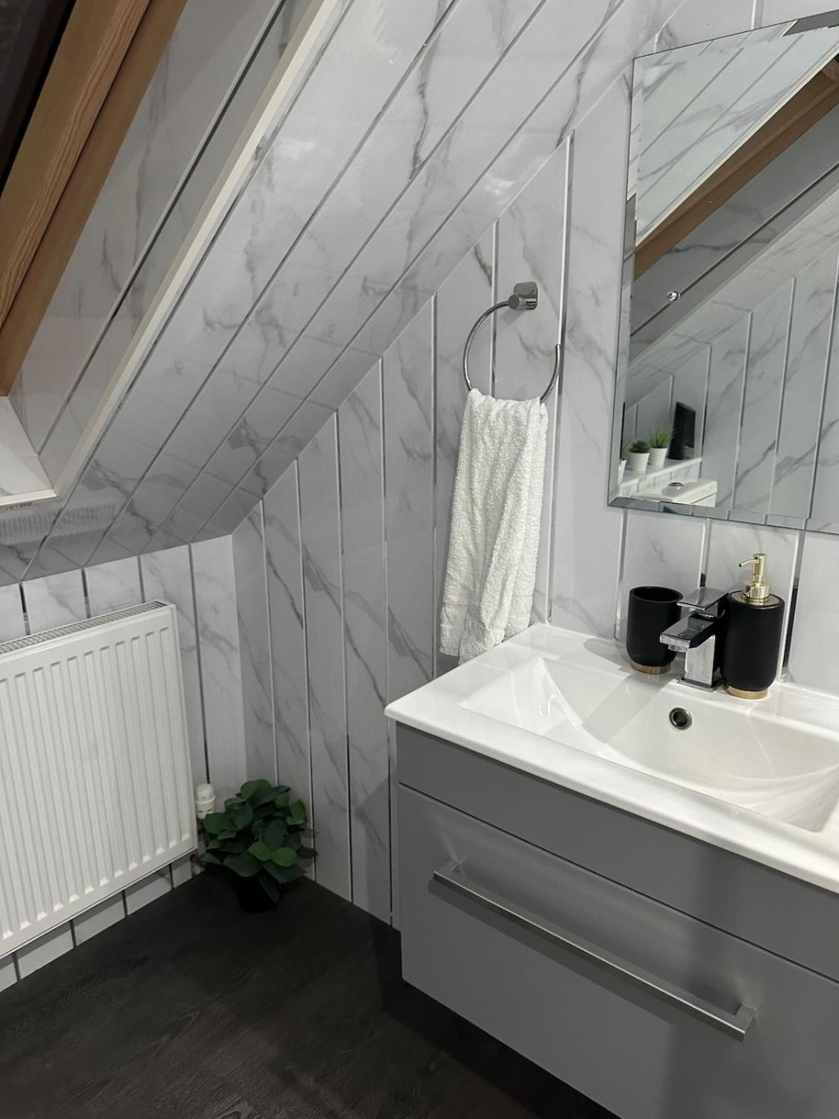 A Cosy and Spacious Studio Flat