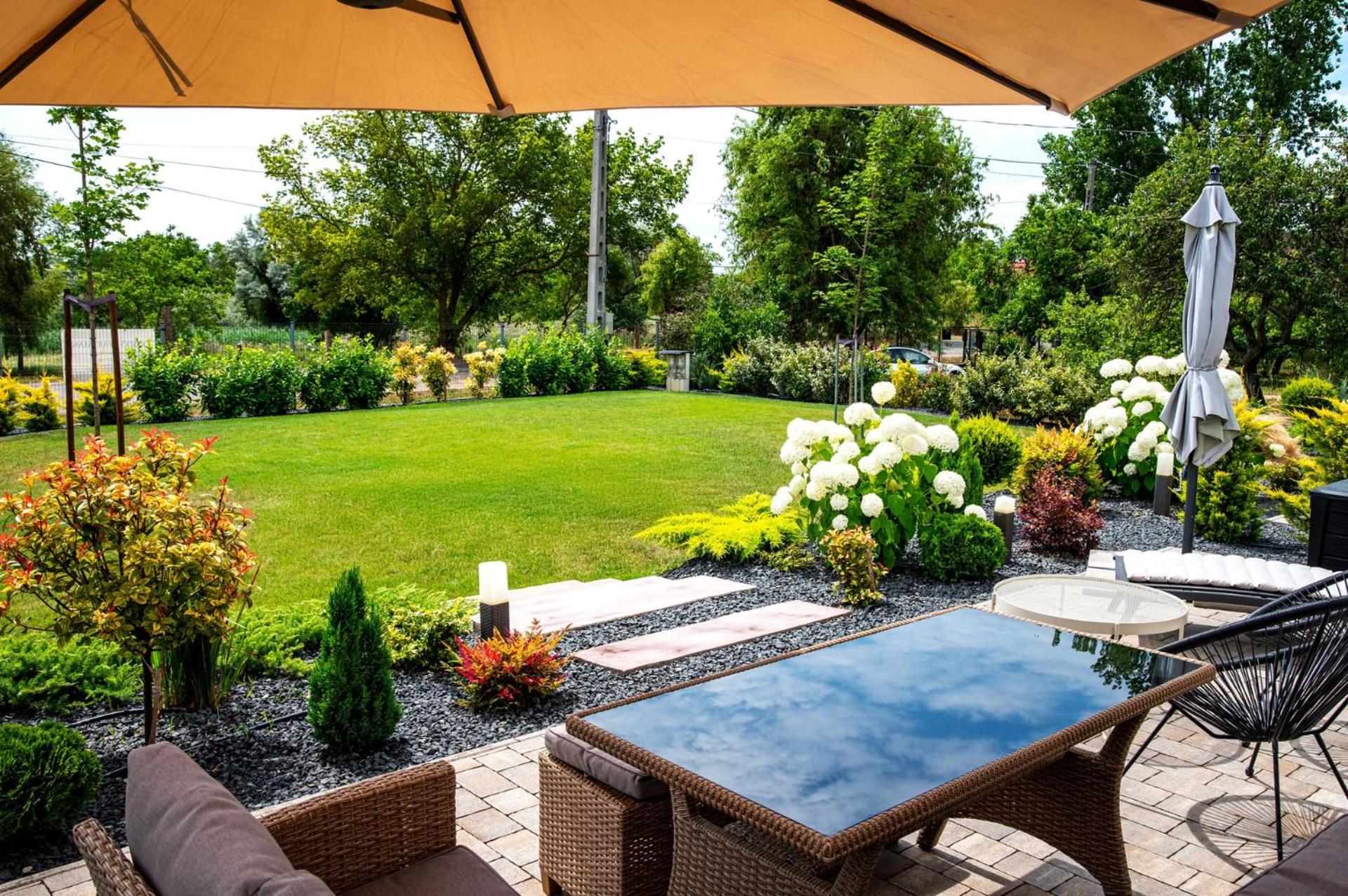 Pusszantalak Paloznak