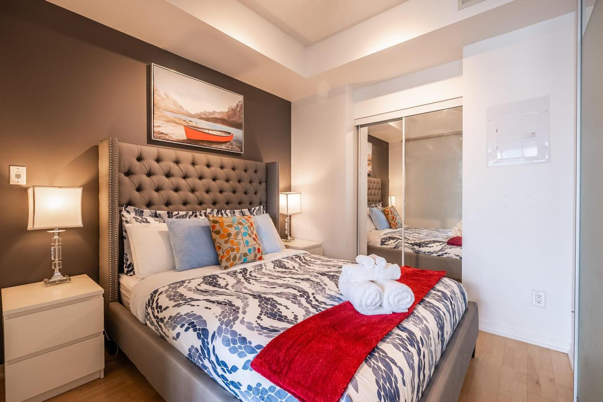 Luxury Suite w Stunning City Views - The Roland