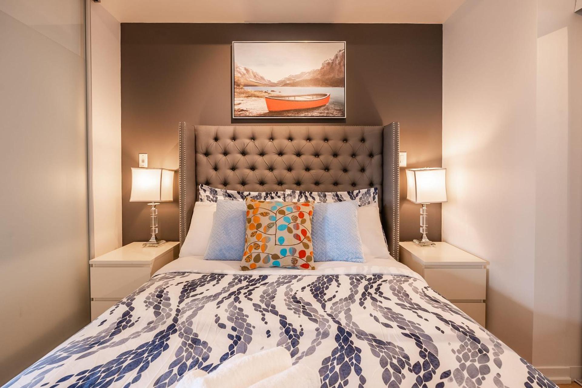 Luxury Suite w Stunning City Views - The Roland