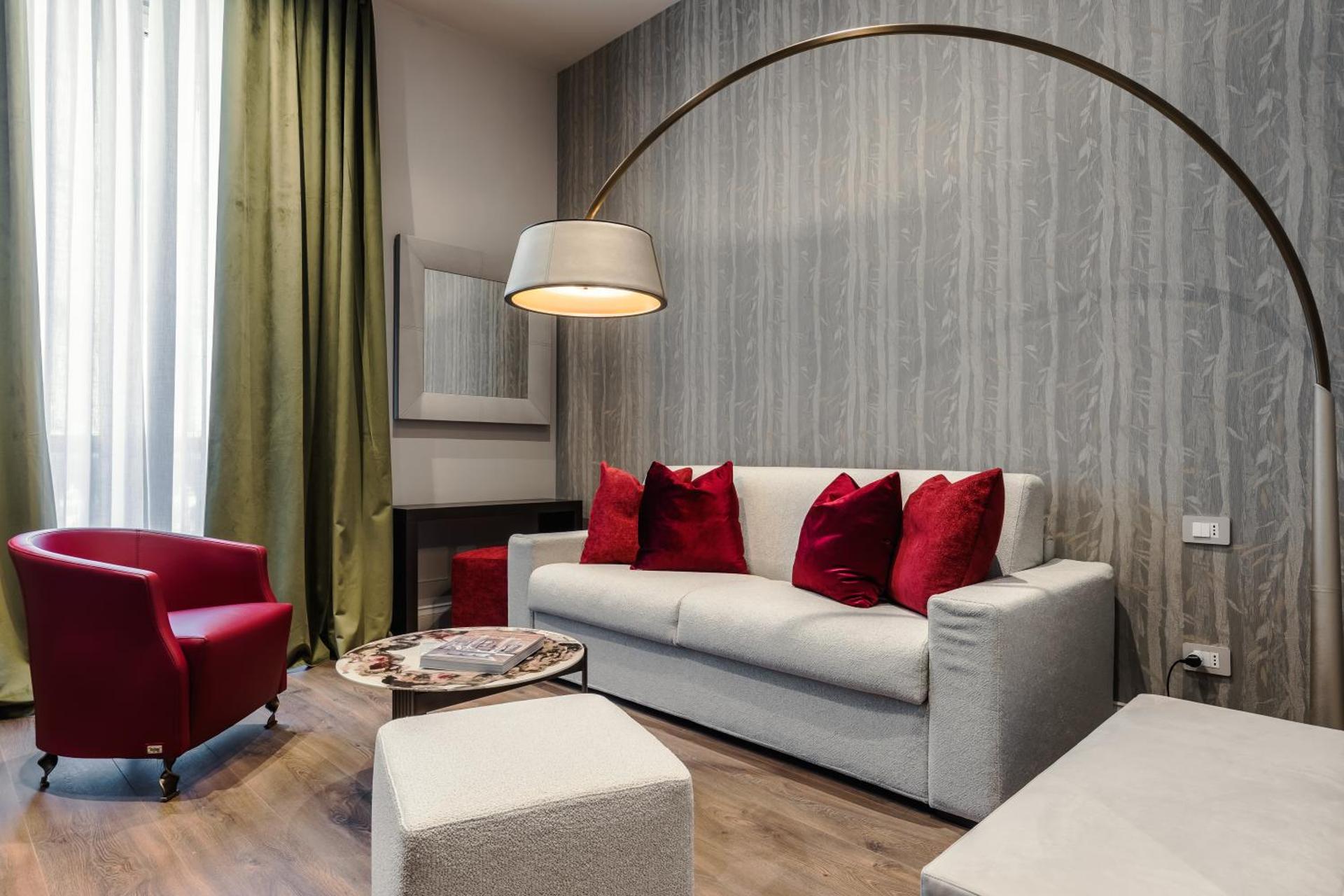 FOUR Suites Pantheon