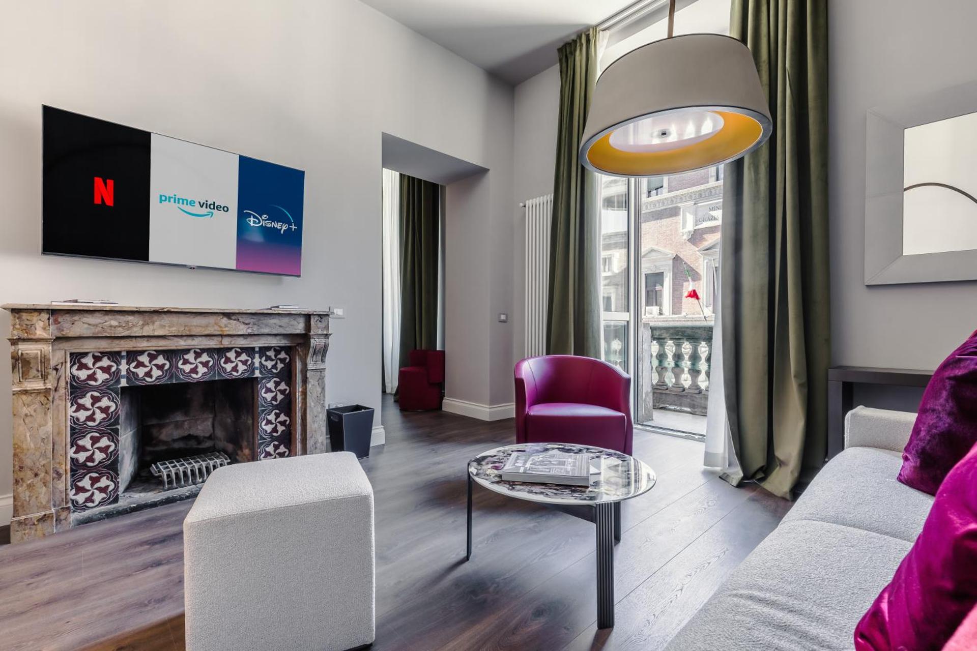 FOUR Suites Pantheon