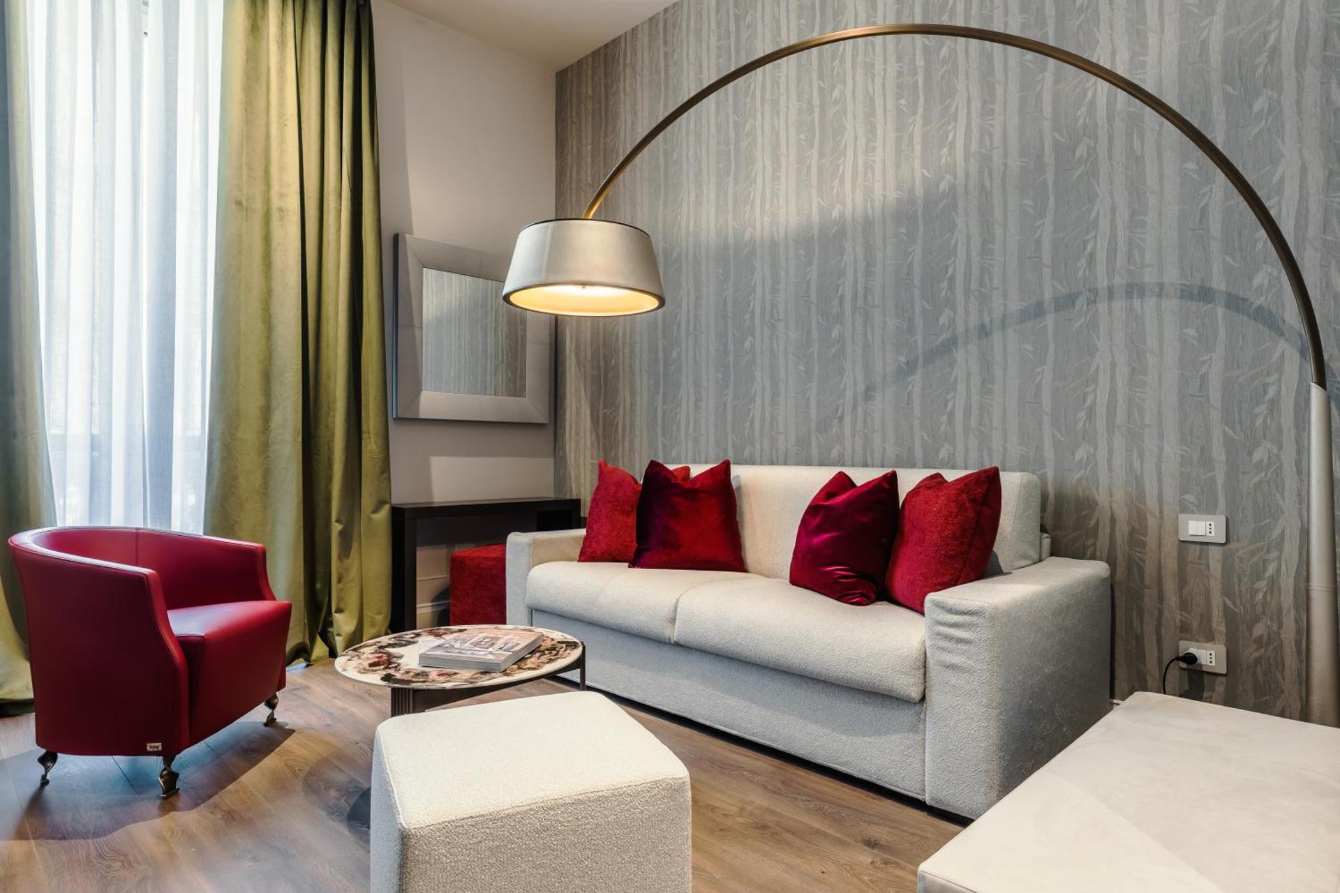 FOUR Suites Pantheon