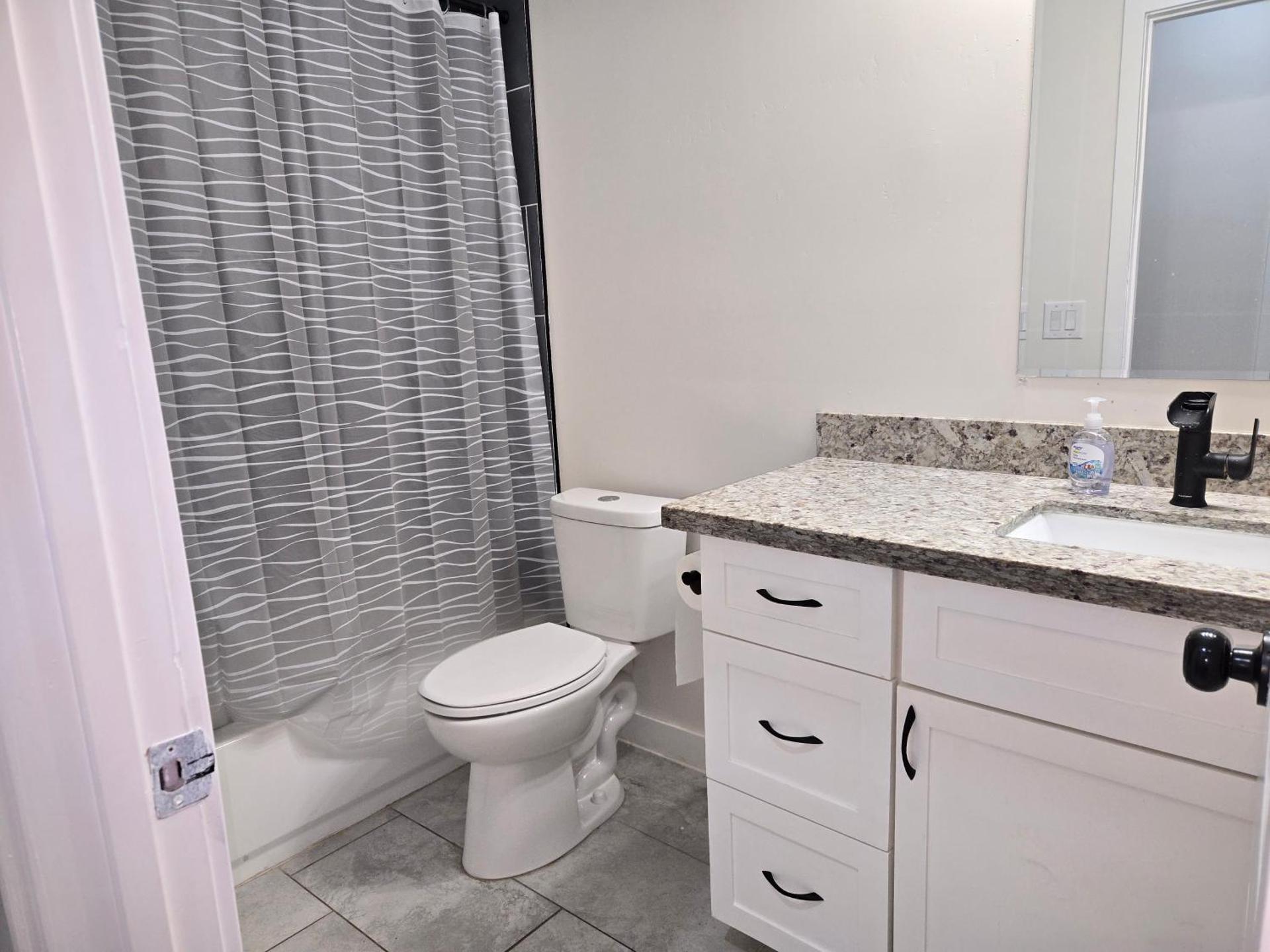 Gallery on 59th homestay NOT A HOTEL